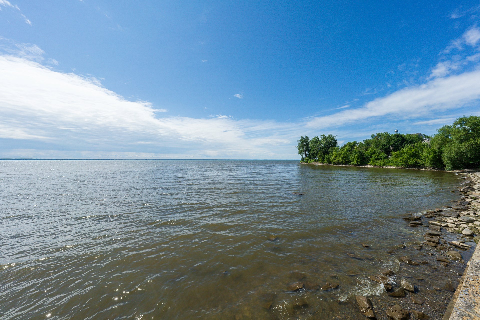Photo - Access to a body of water
