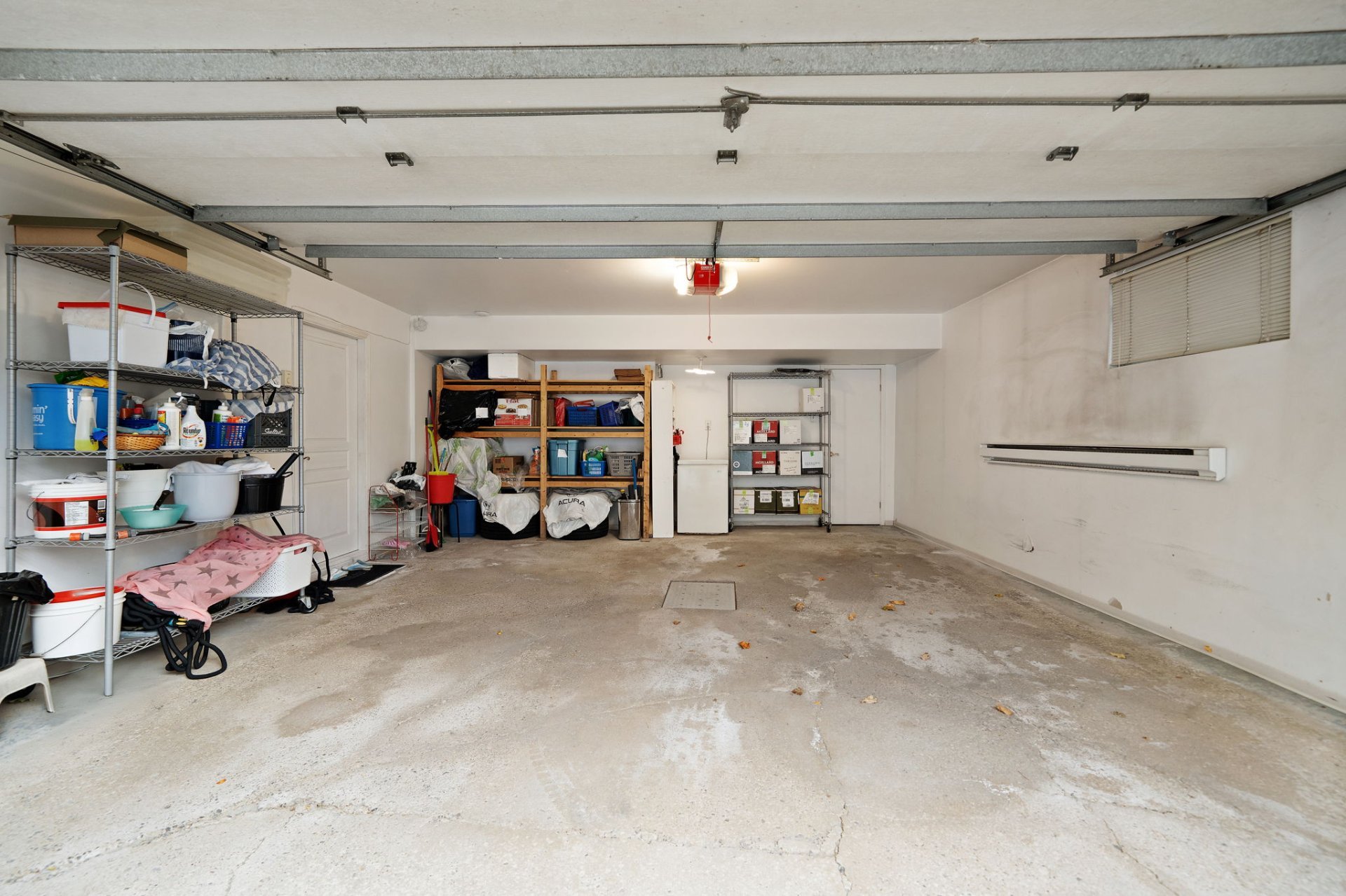 Photo - Garage