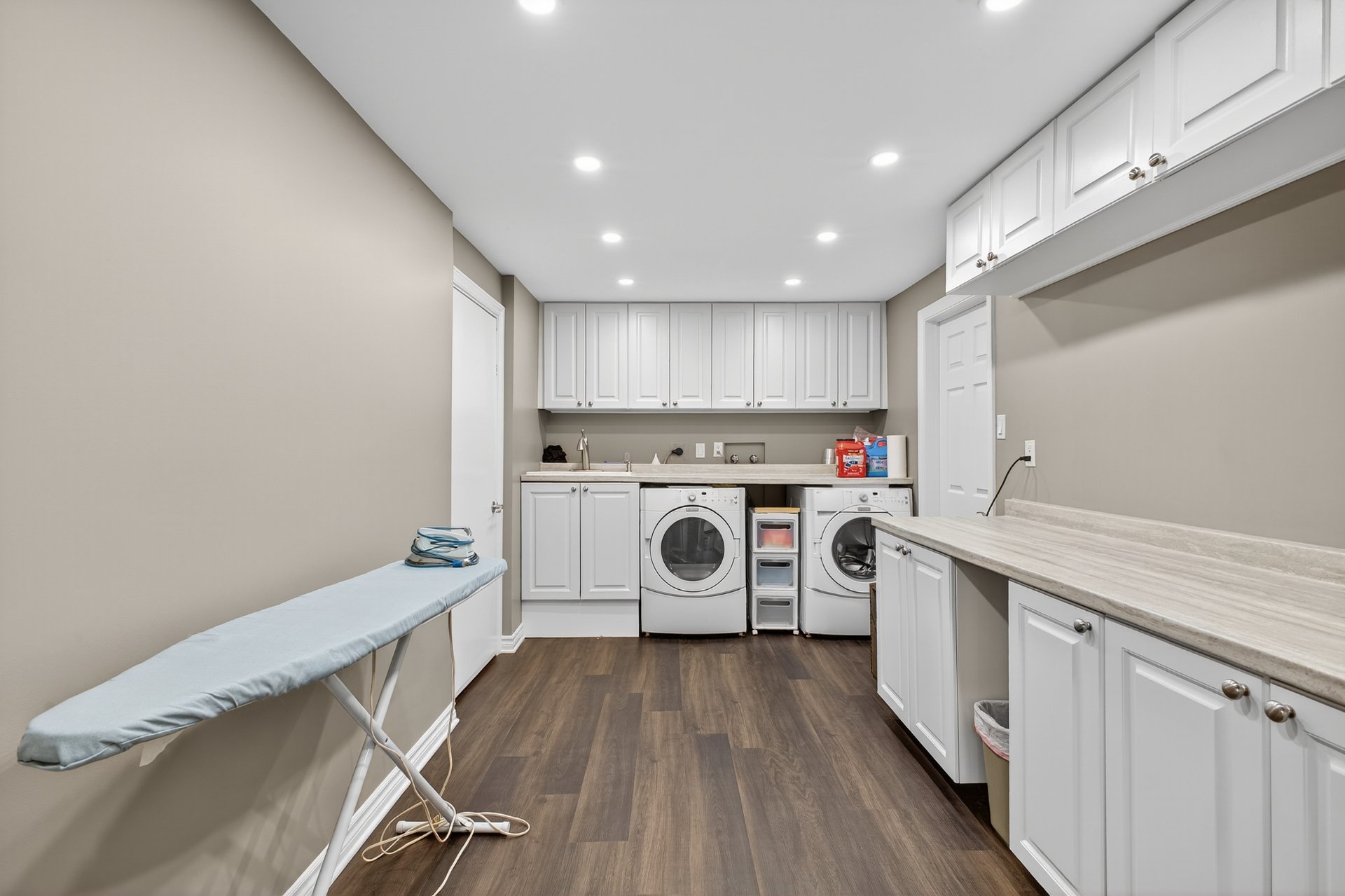Photo - Laundry room