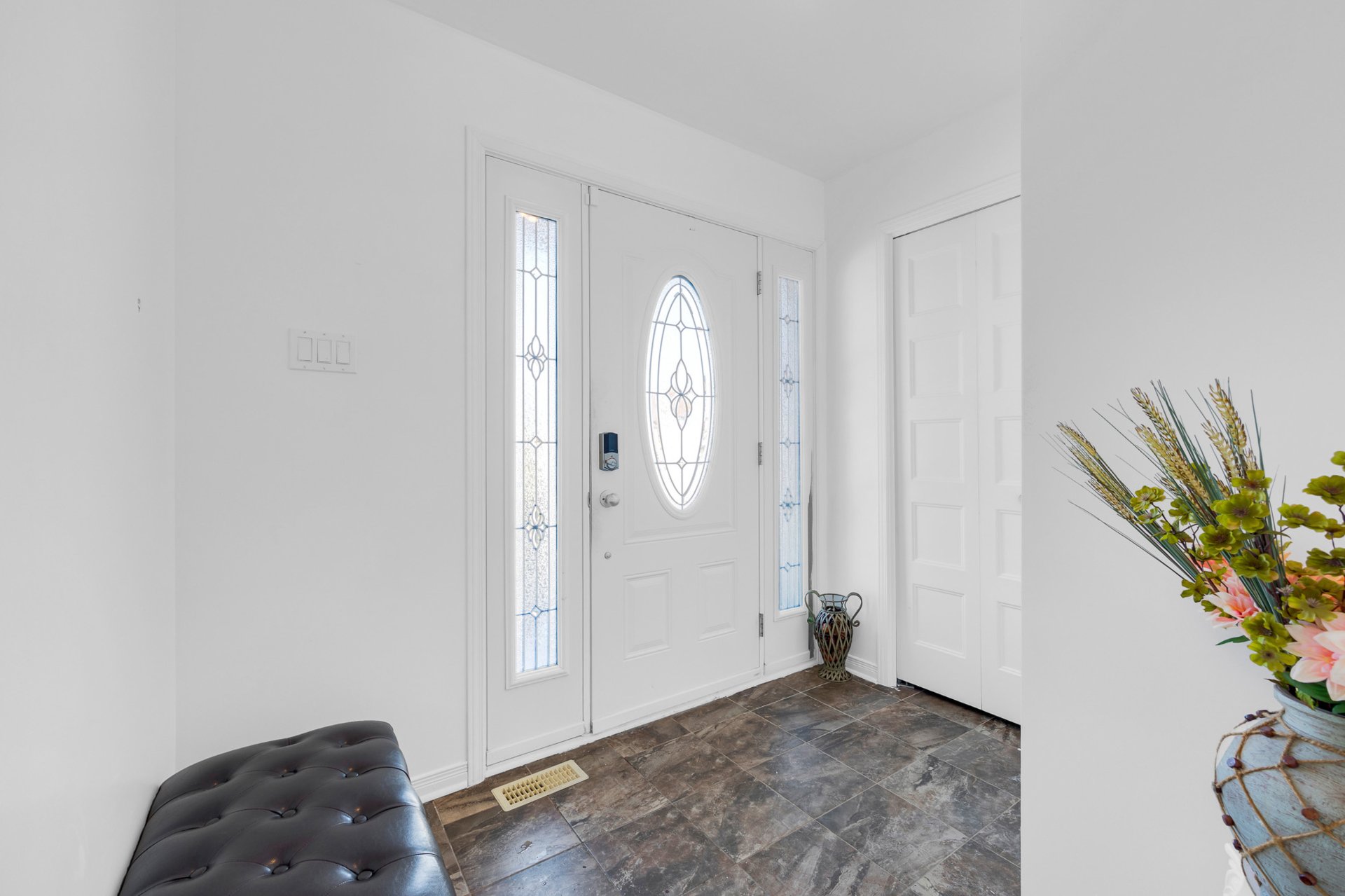 Photo - Exterior entrance