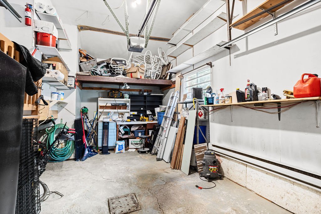 Photo - Garage