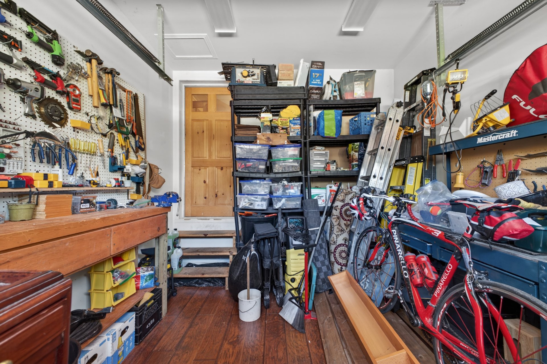 Photo - Garage