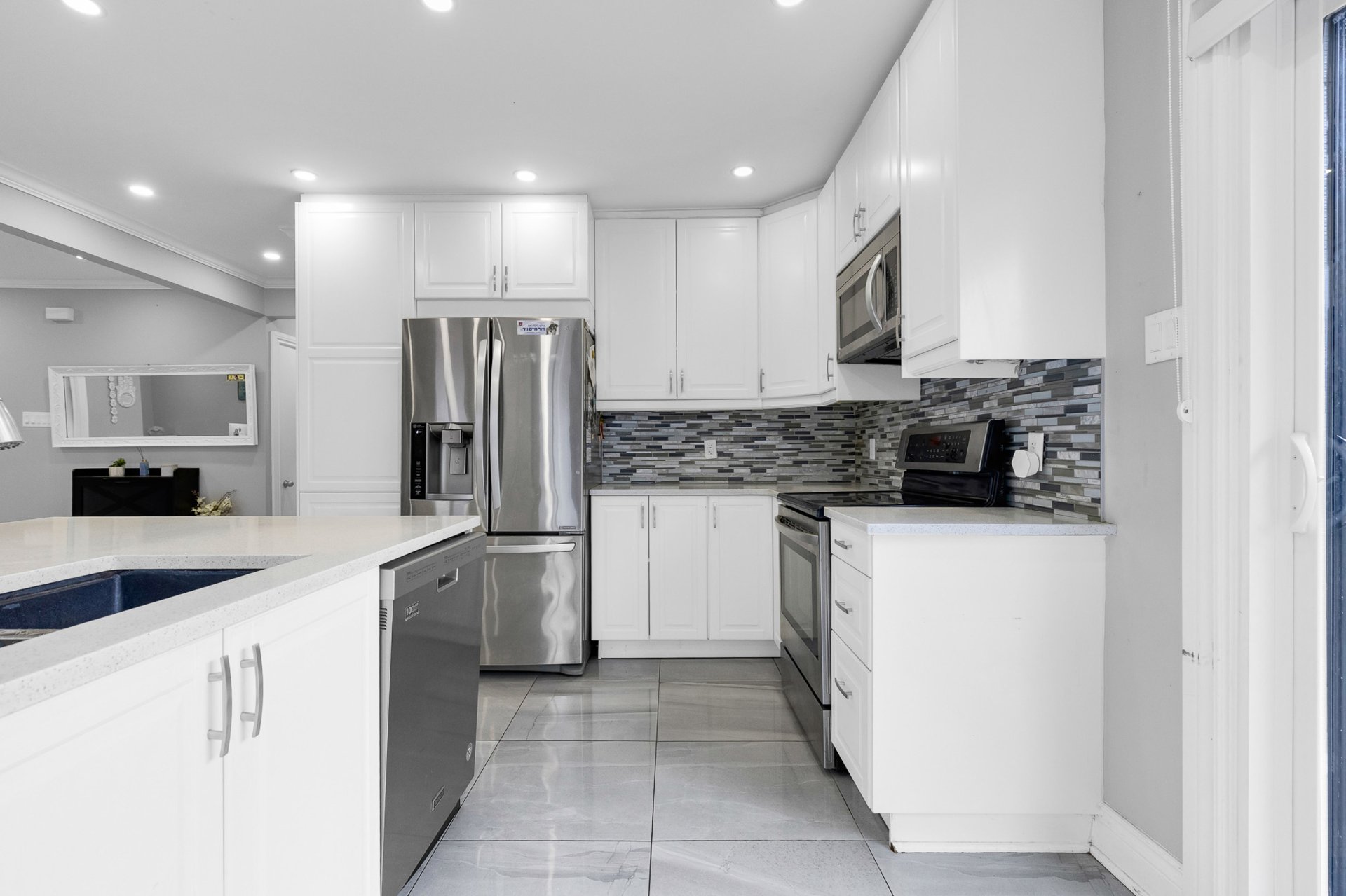 Photo - Kitchen