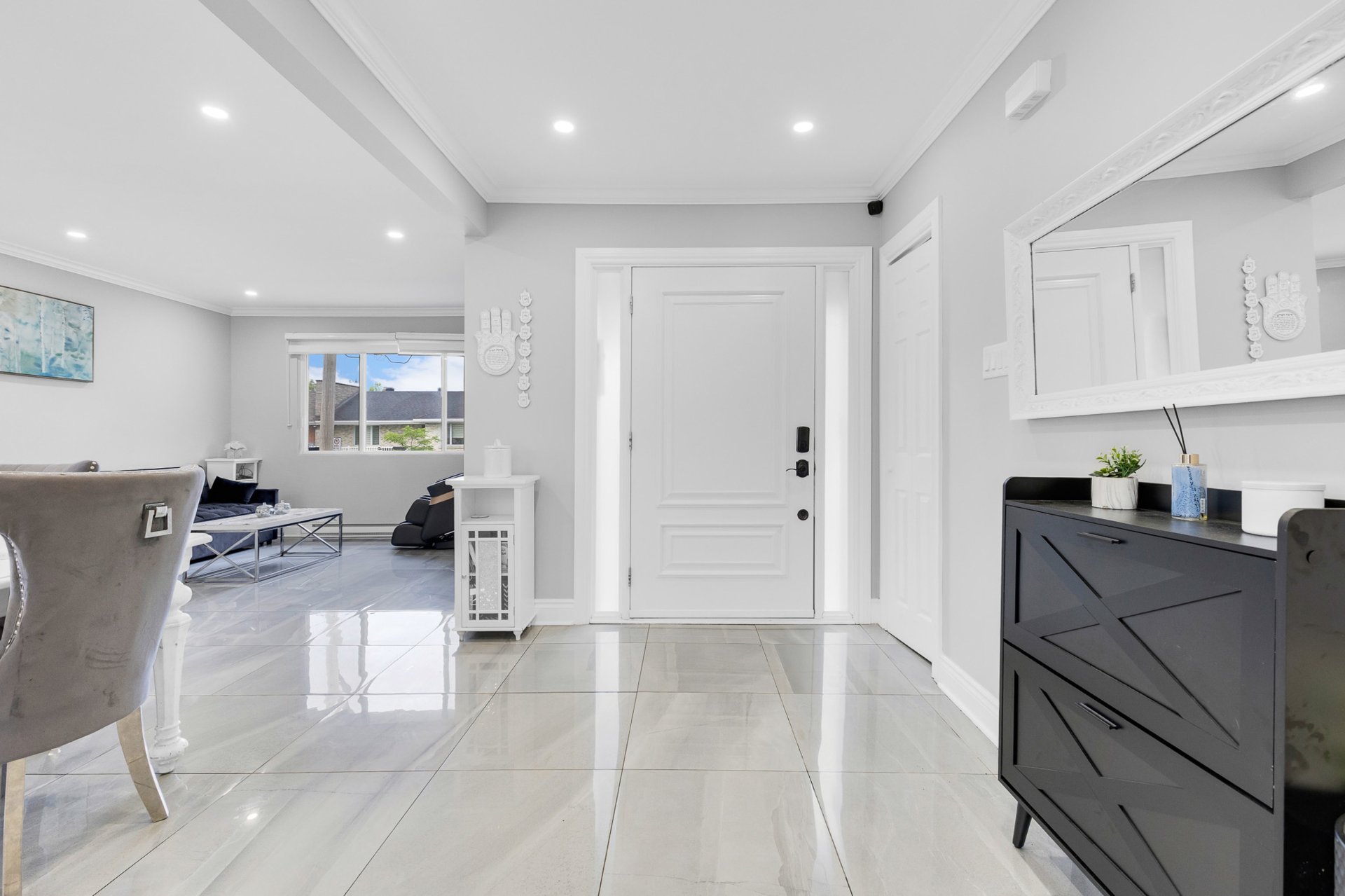 Photo - Hallway