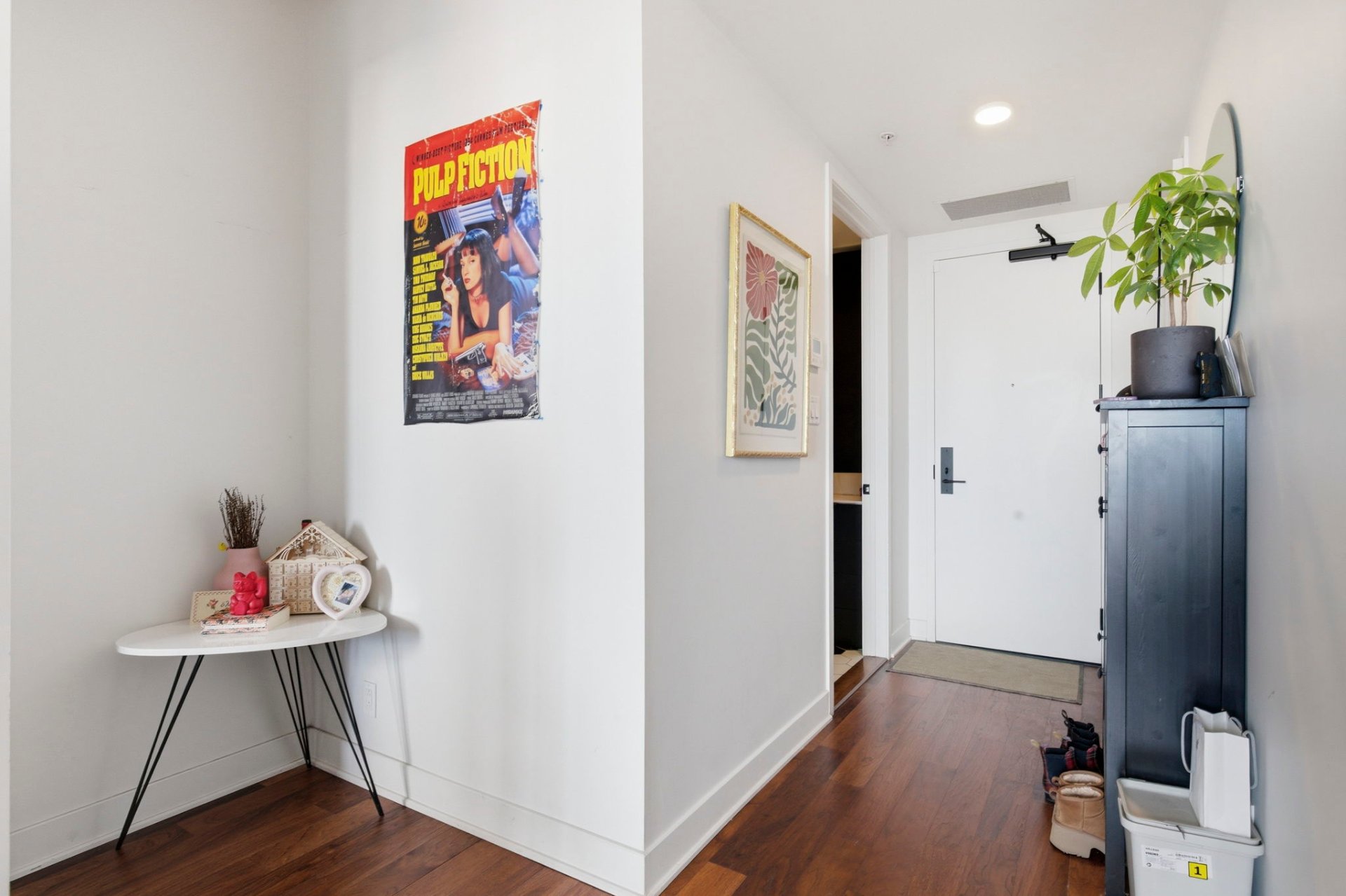Photo - Hallway