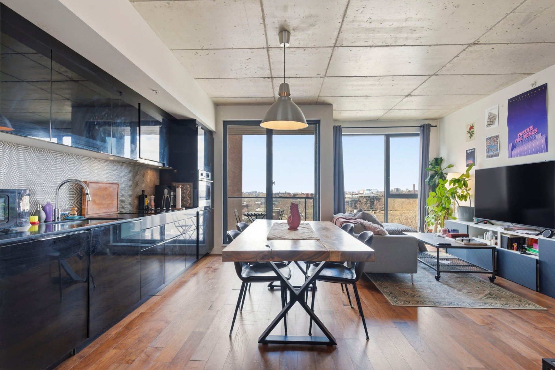 Photo - Dining room
