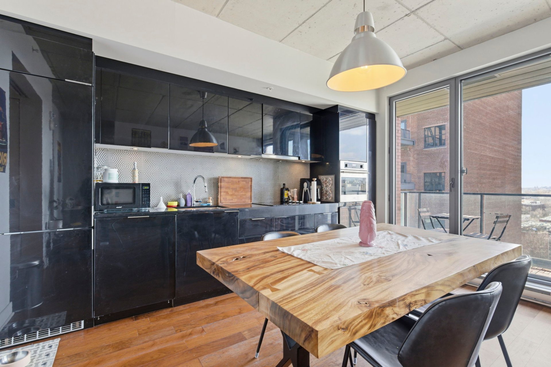 Photo - Kitchen