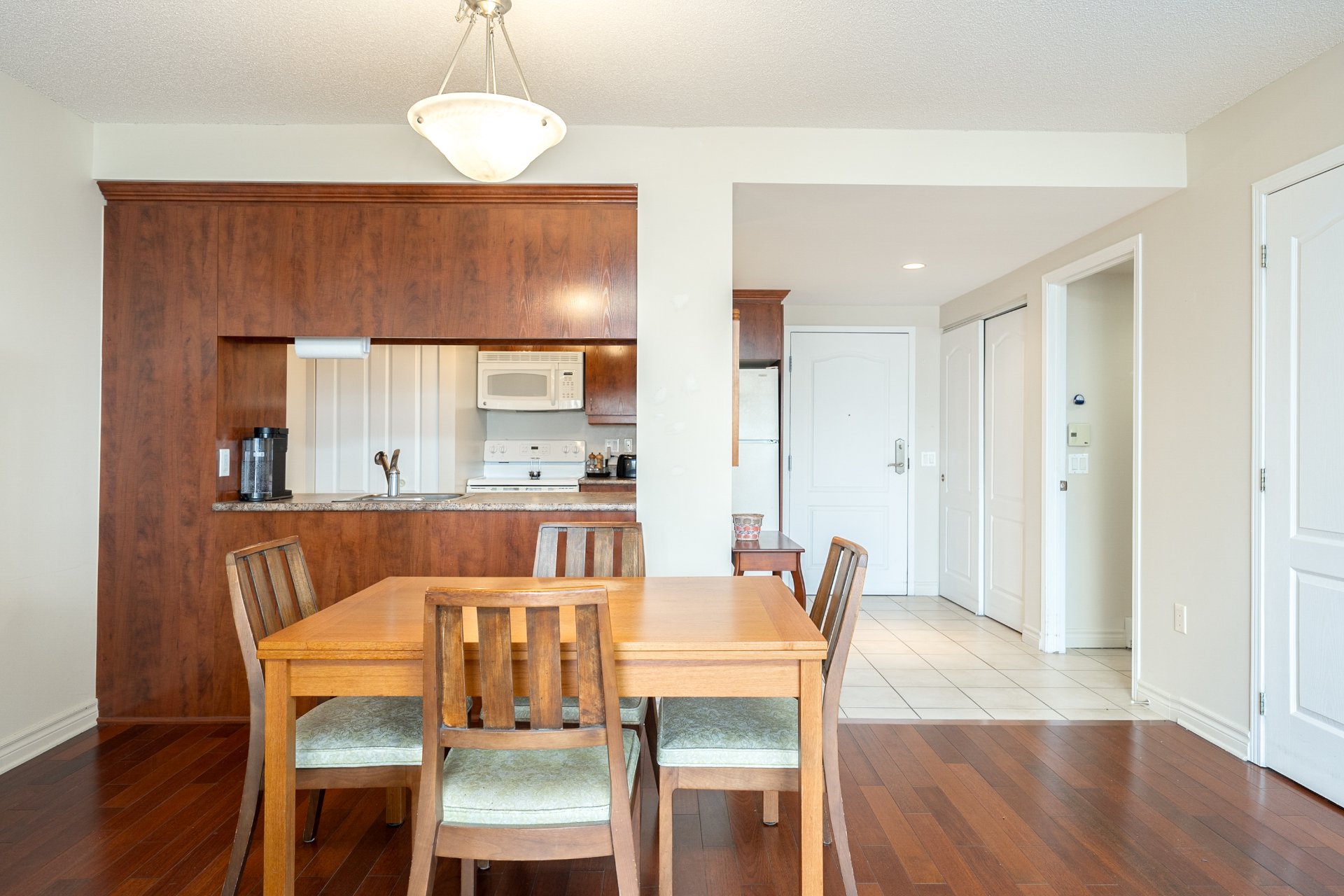 Photo - Salle à manger