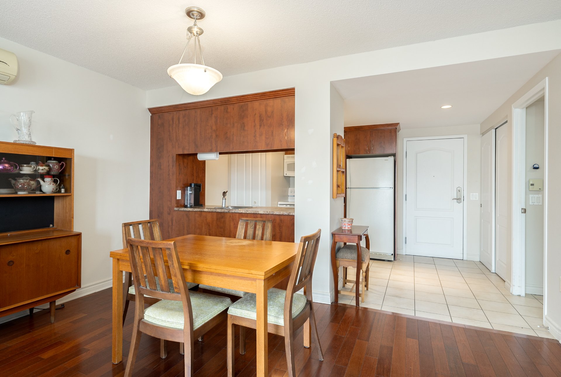 Photo - Salle à manger