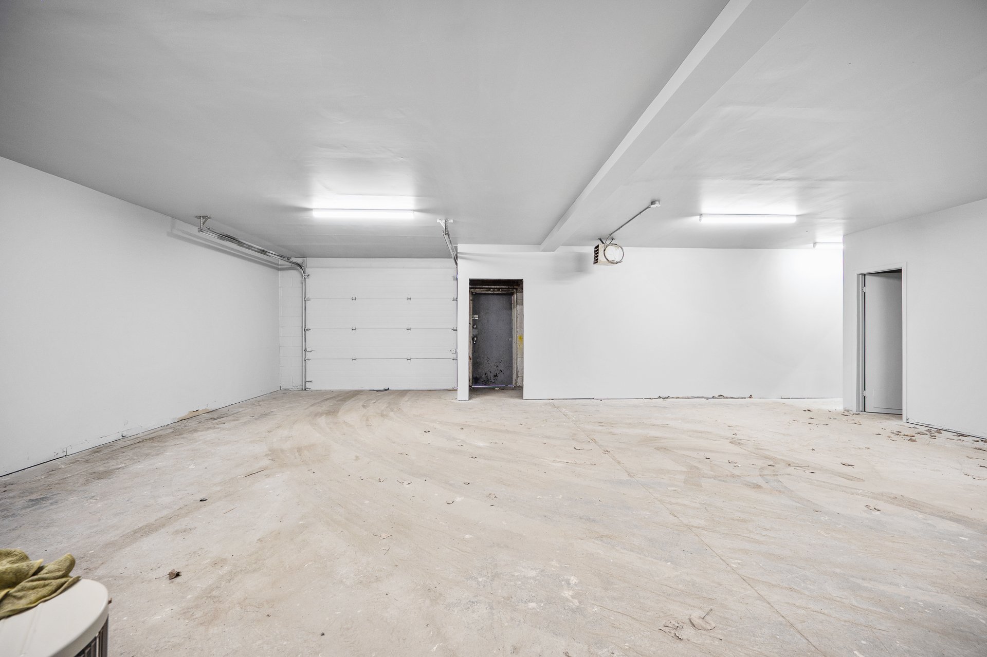 Photo - Interior