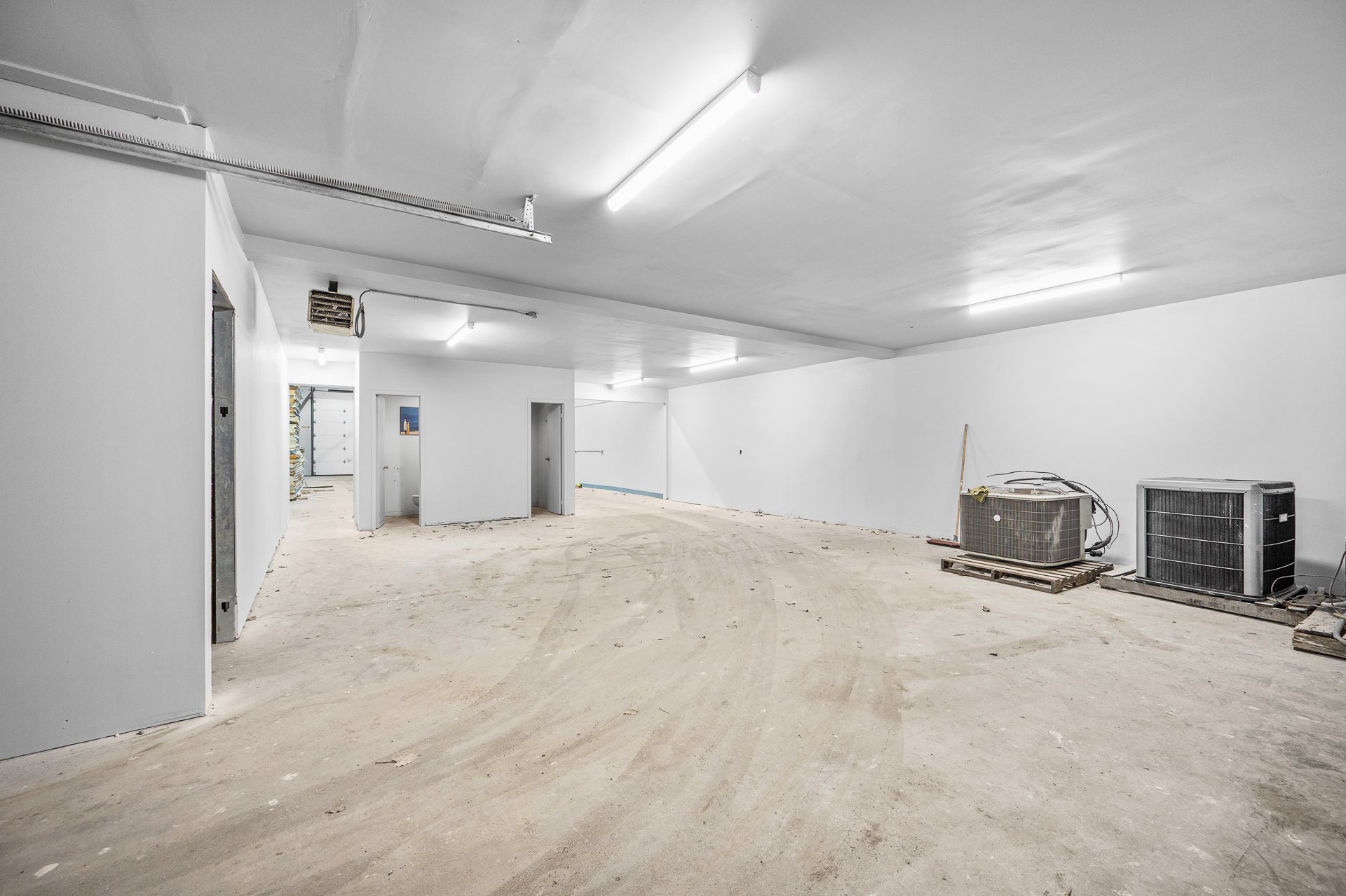 Photo - Interior