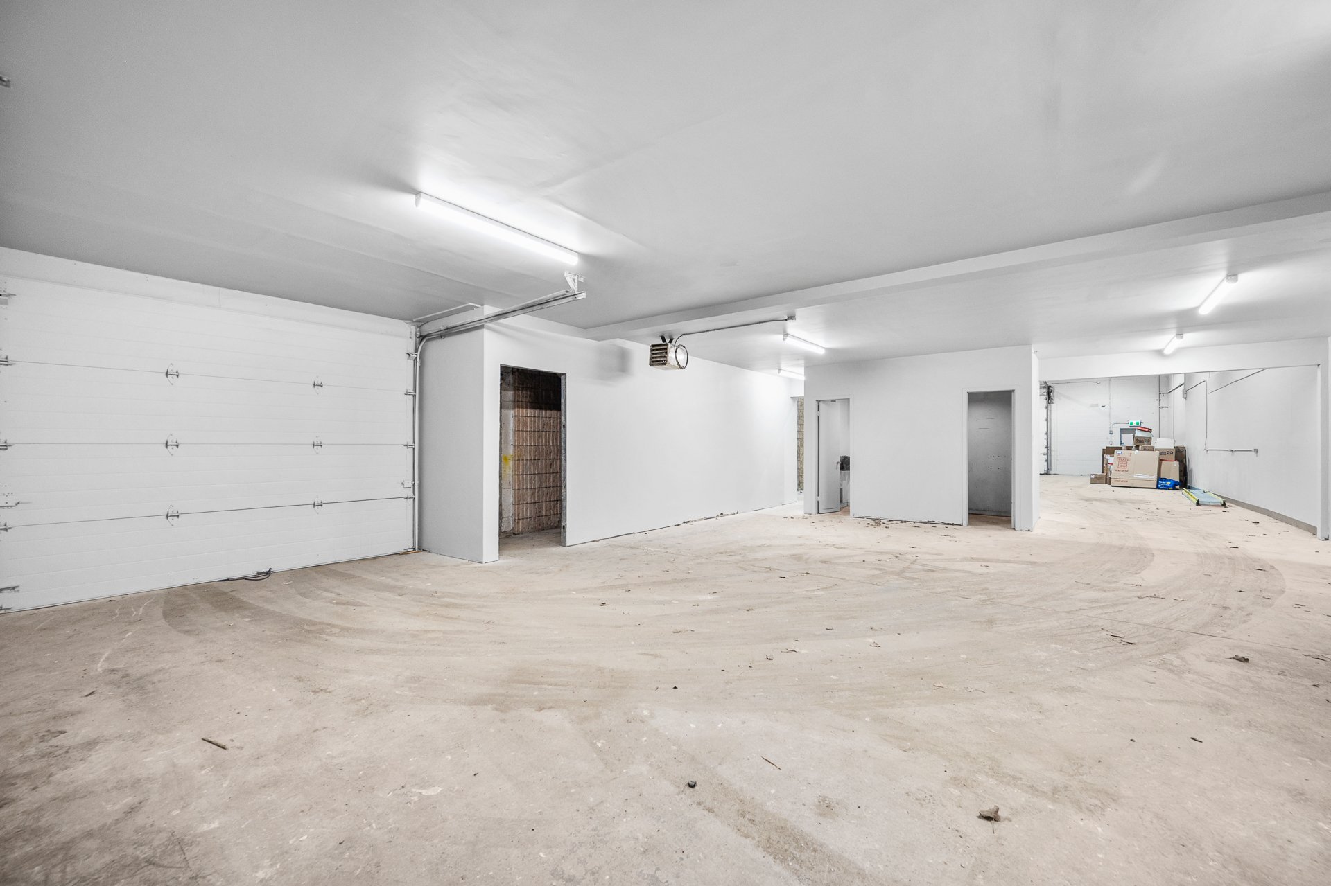 Photo - Interior