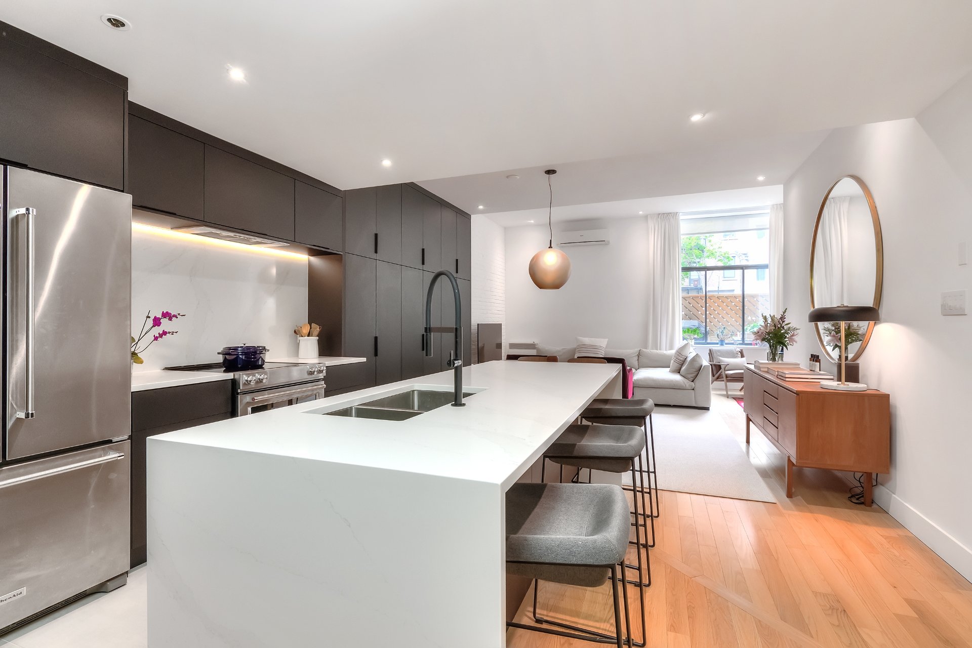 Photo - Kitchen