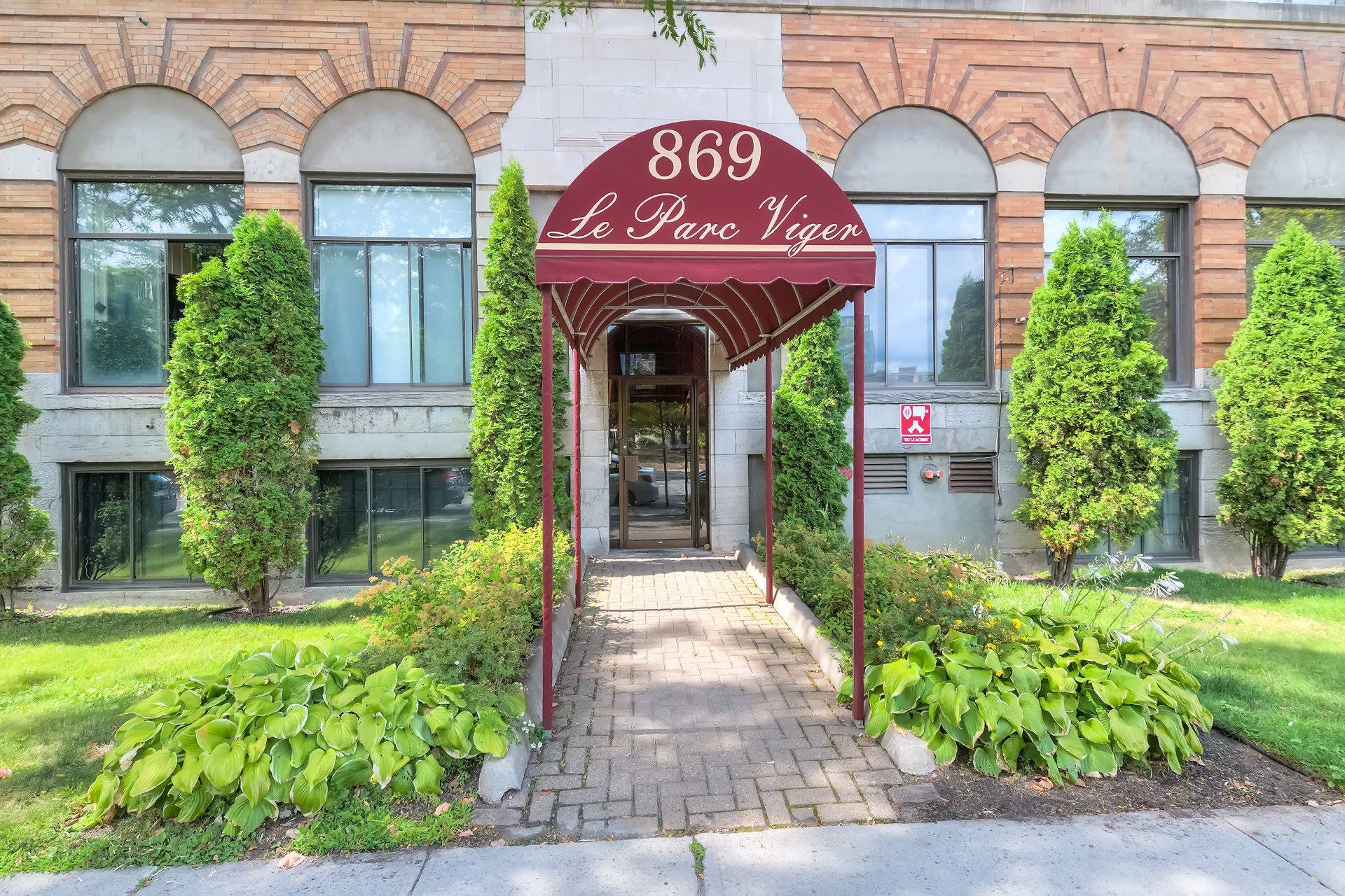 Photo - Exterior
