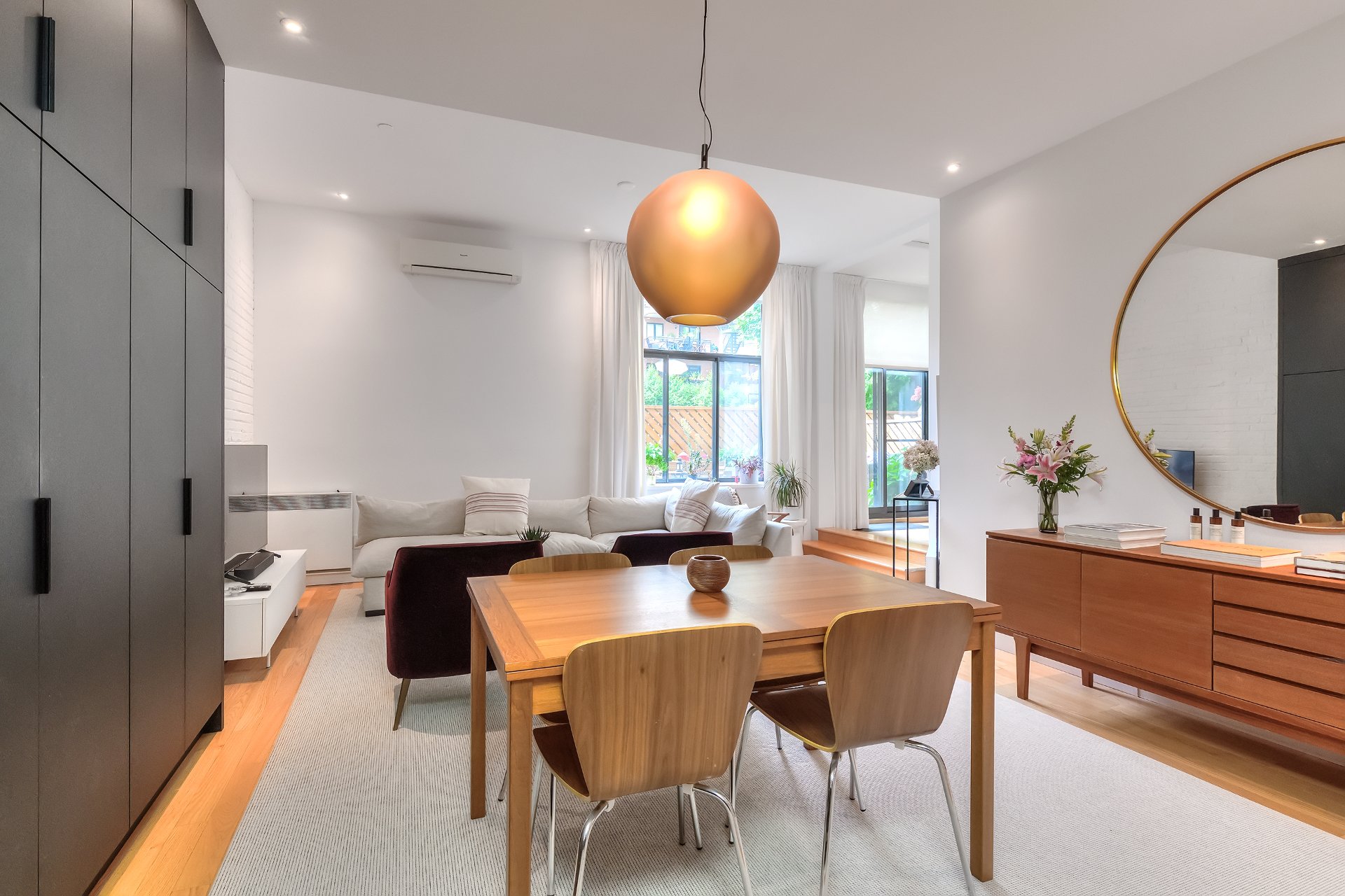 Photo - Dining room