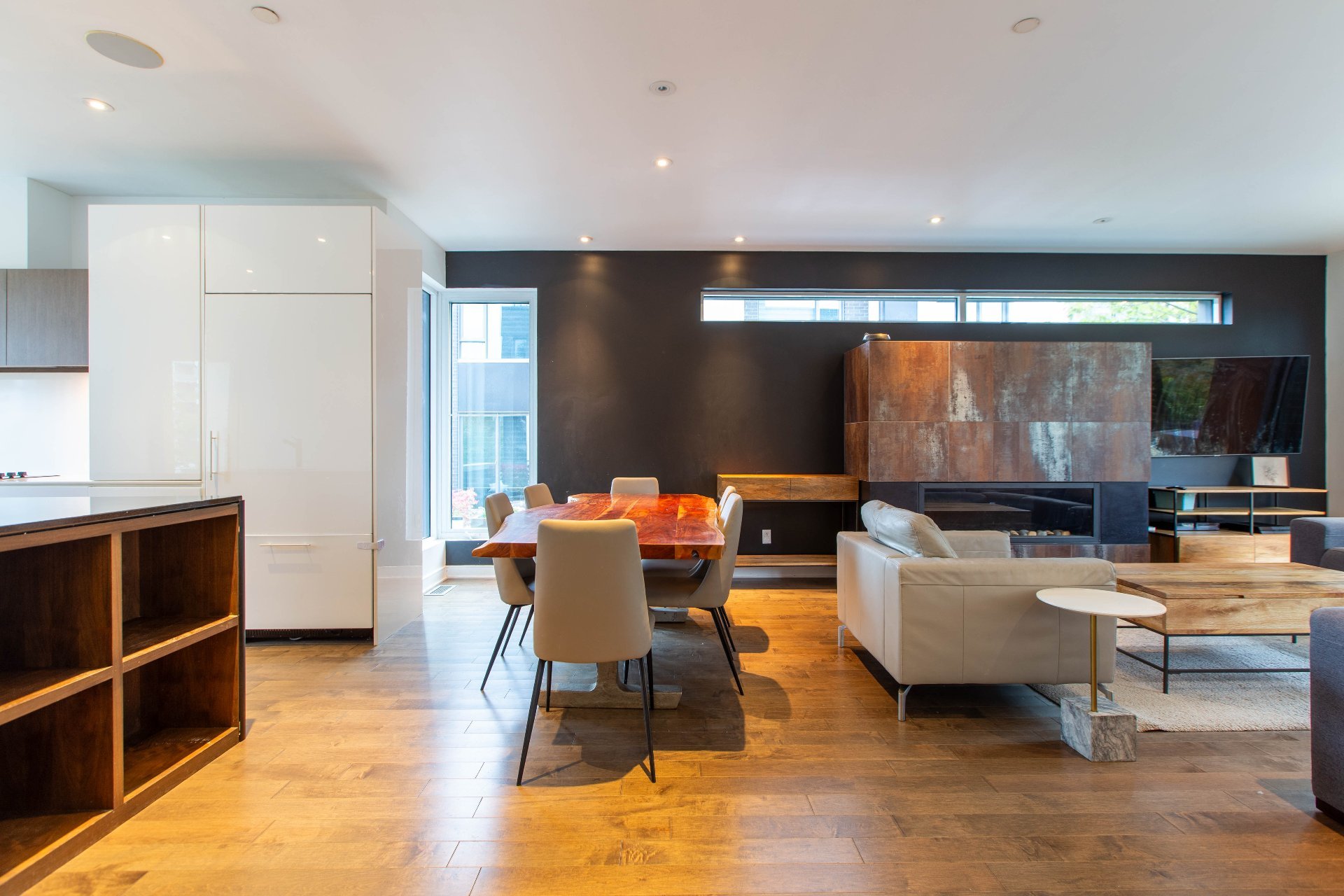 Photo - Dining room