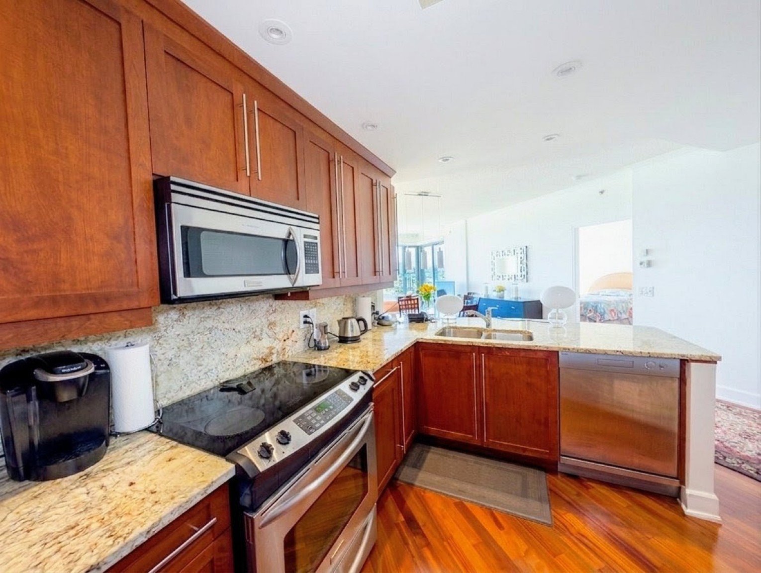 Photo - Kitchen