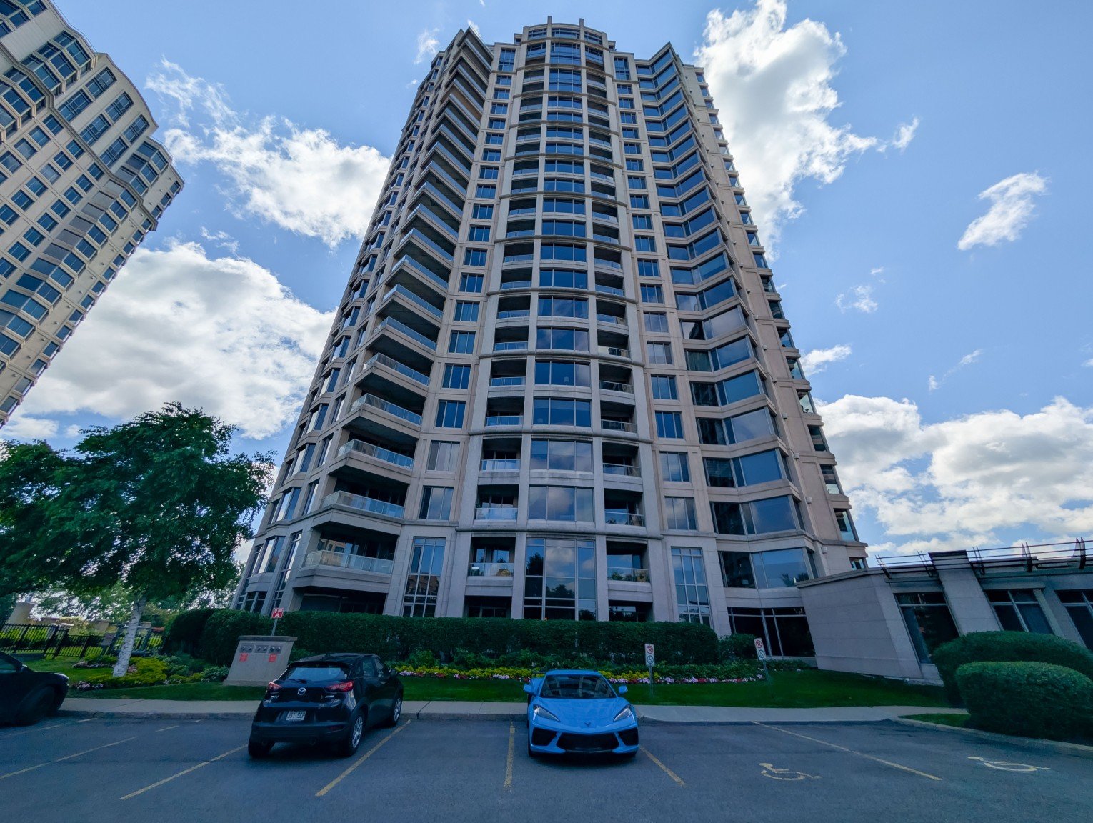Photo - Exterior