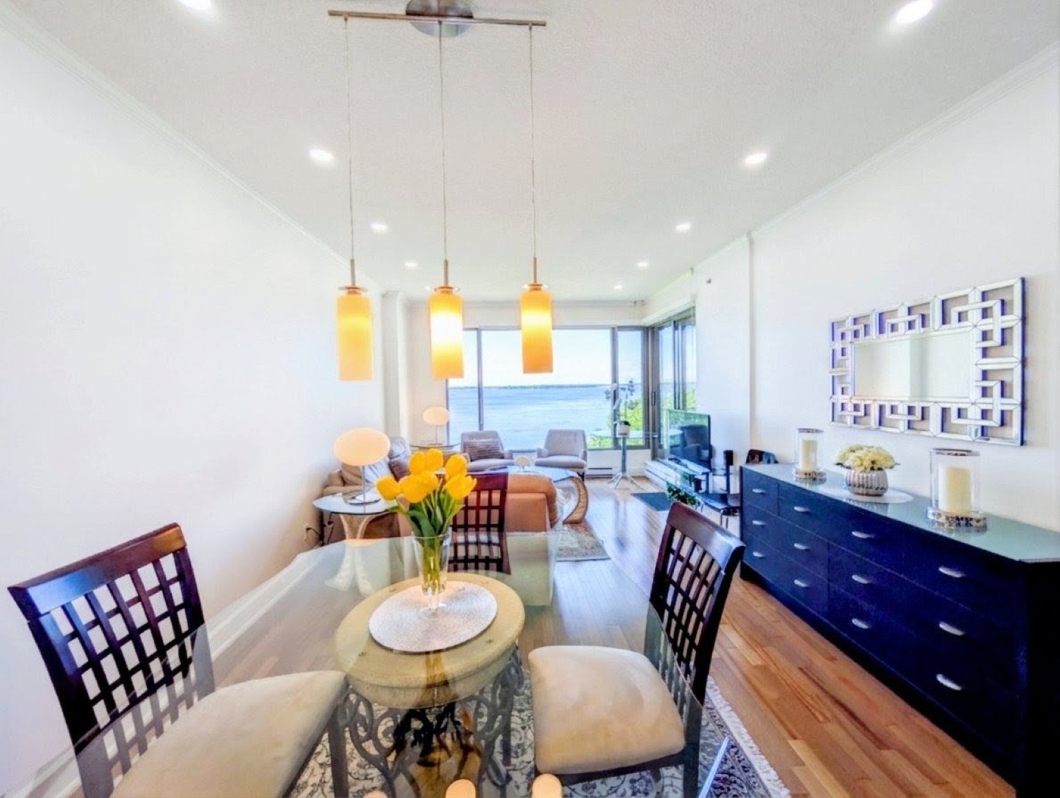 Photo - Family room