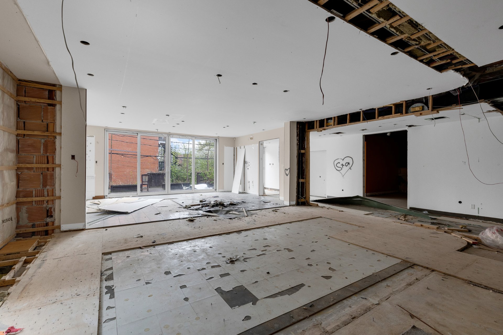 Photo - Interior