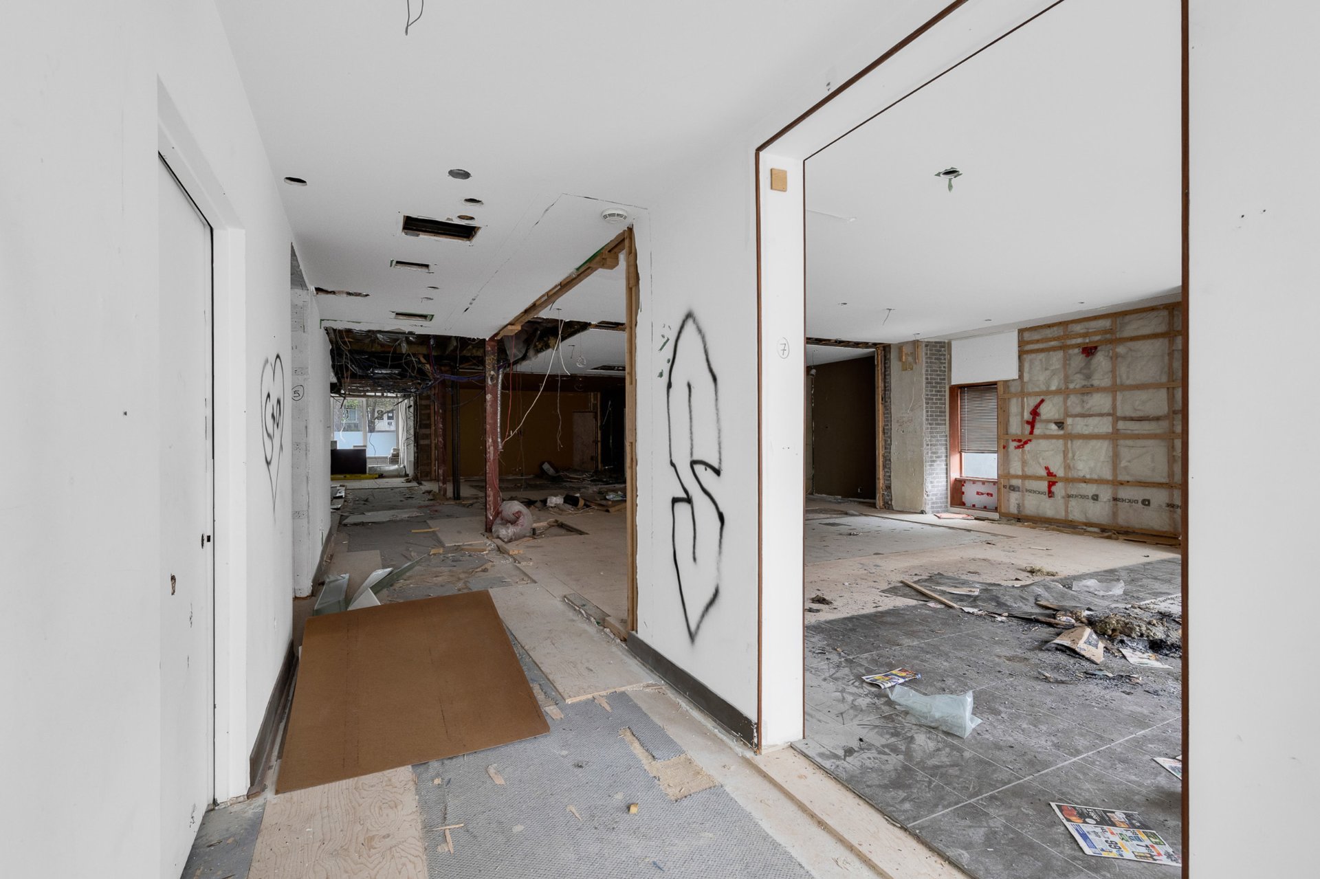 Photo - Interior