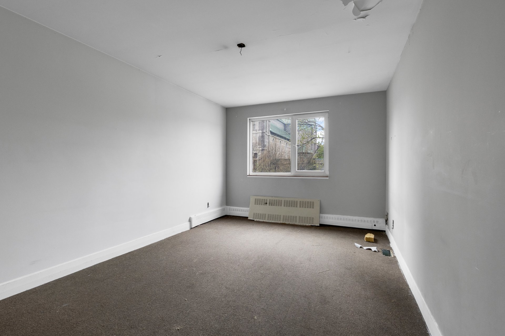 Photo - Interior