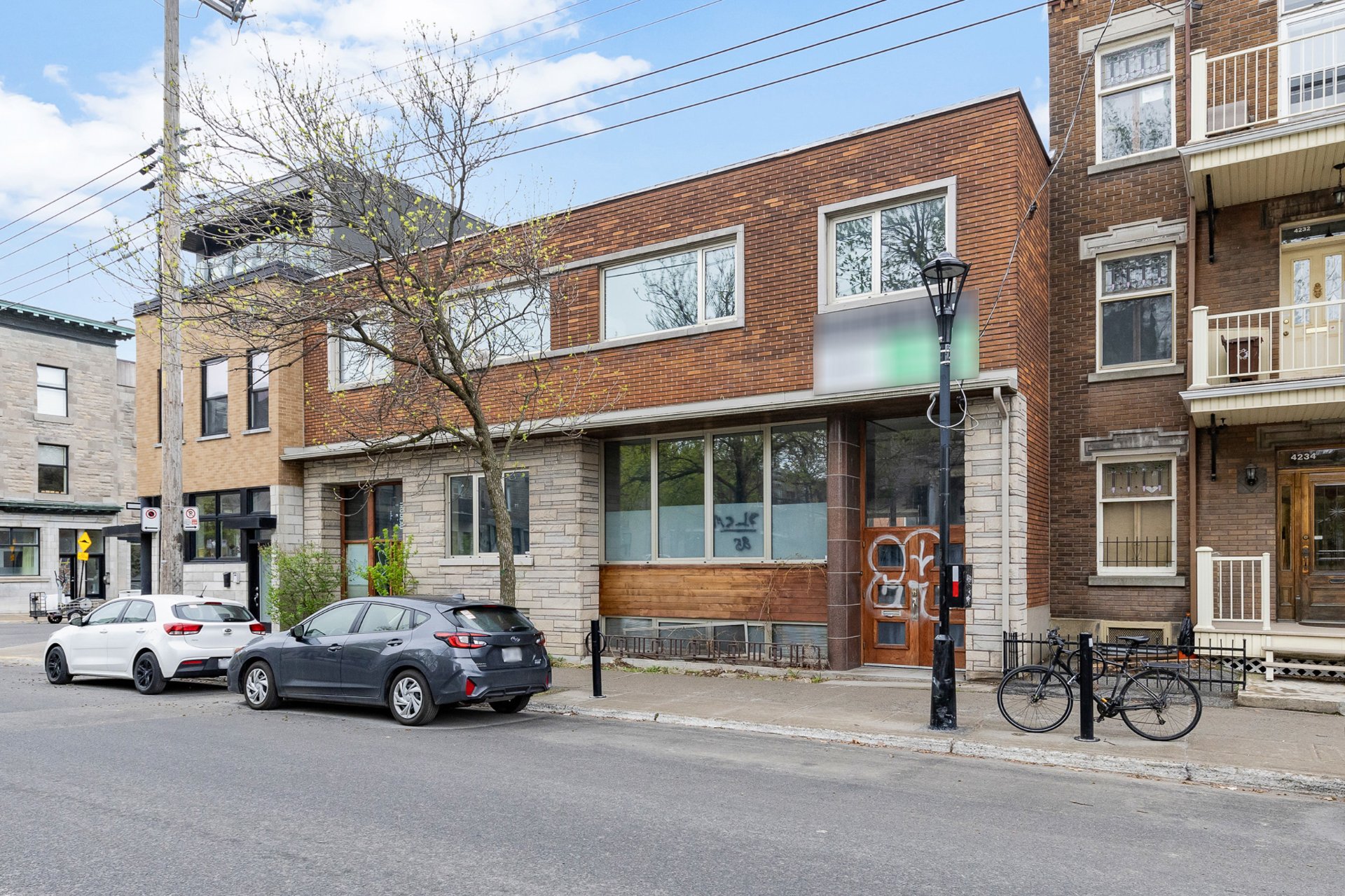 Photo - Frontage