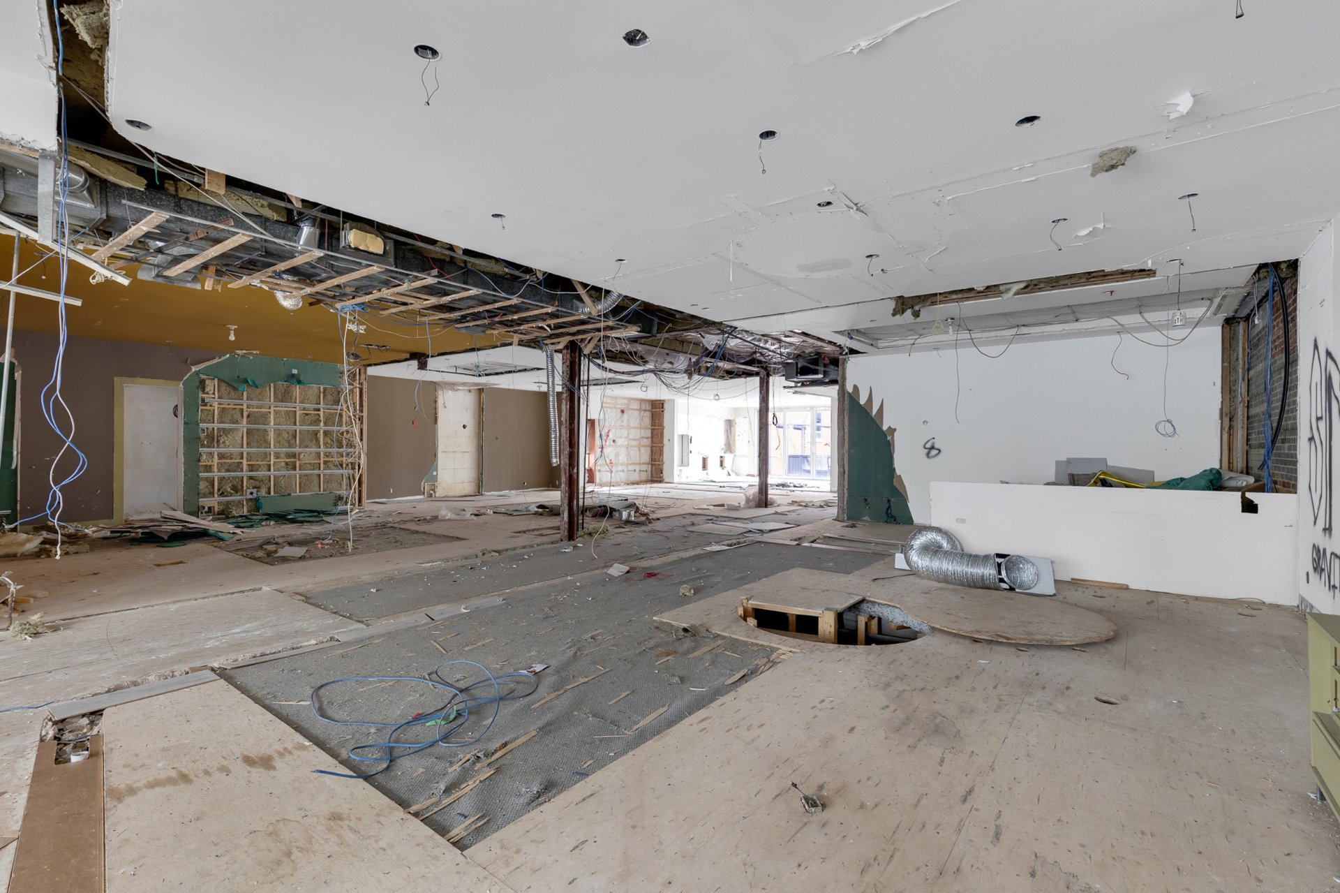 Photo - Interior