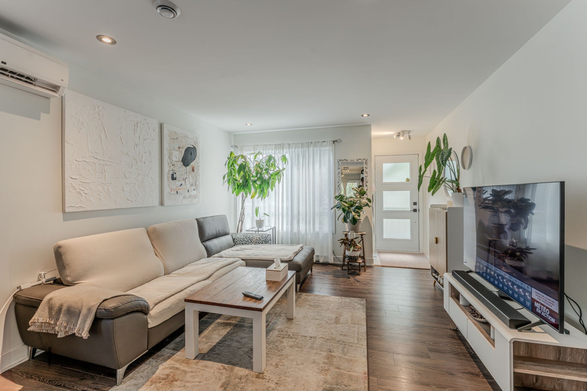 Photo - Living room
