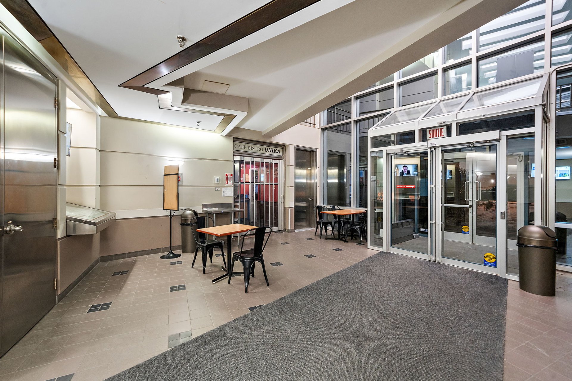 Photo - Reception Area