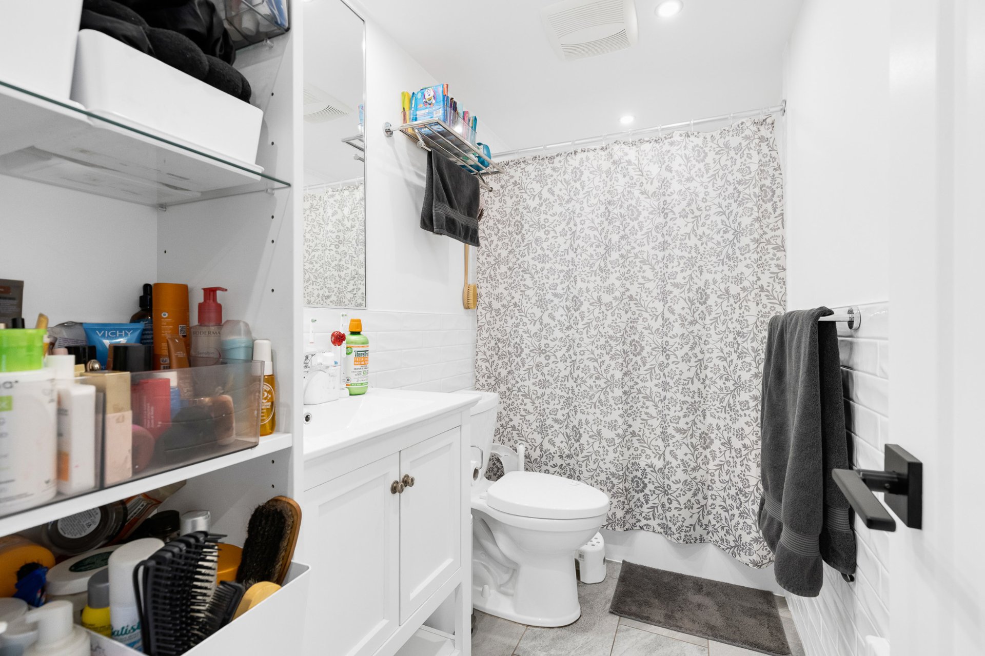 Photo - Bathroom