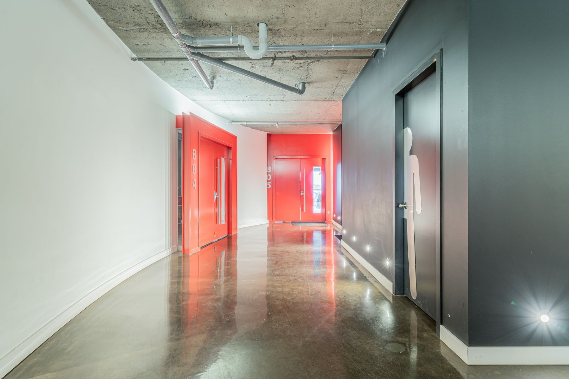 Photo - PASAGEWAY