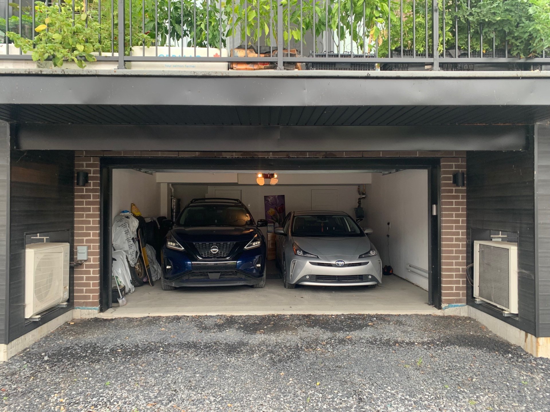 Photo - Garage