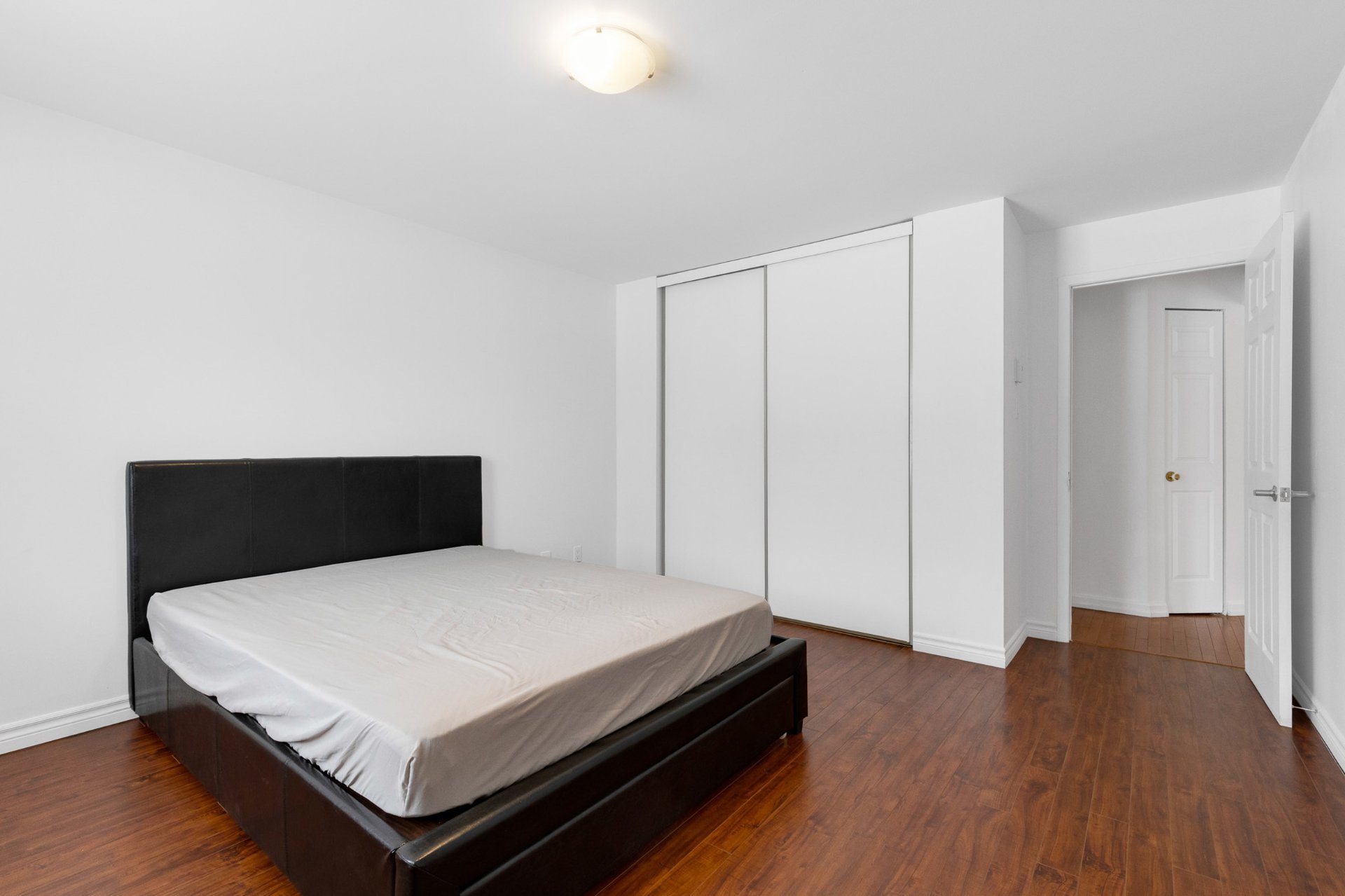 Photo - Chambre à coucher principale