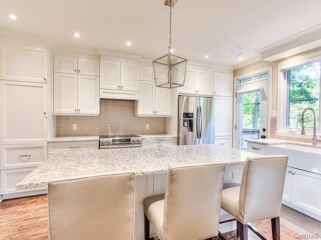 Photo - Kitchen
