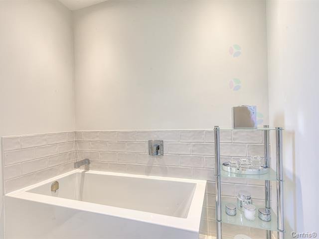 Photo - Bathroom