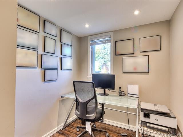Photo - Office