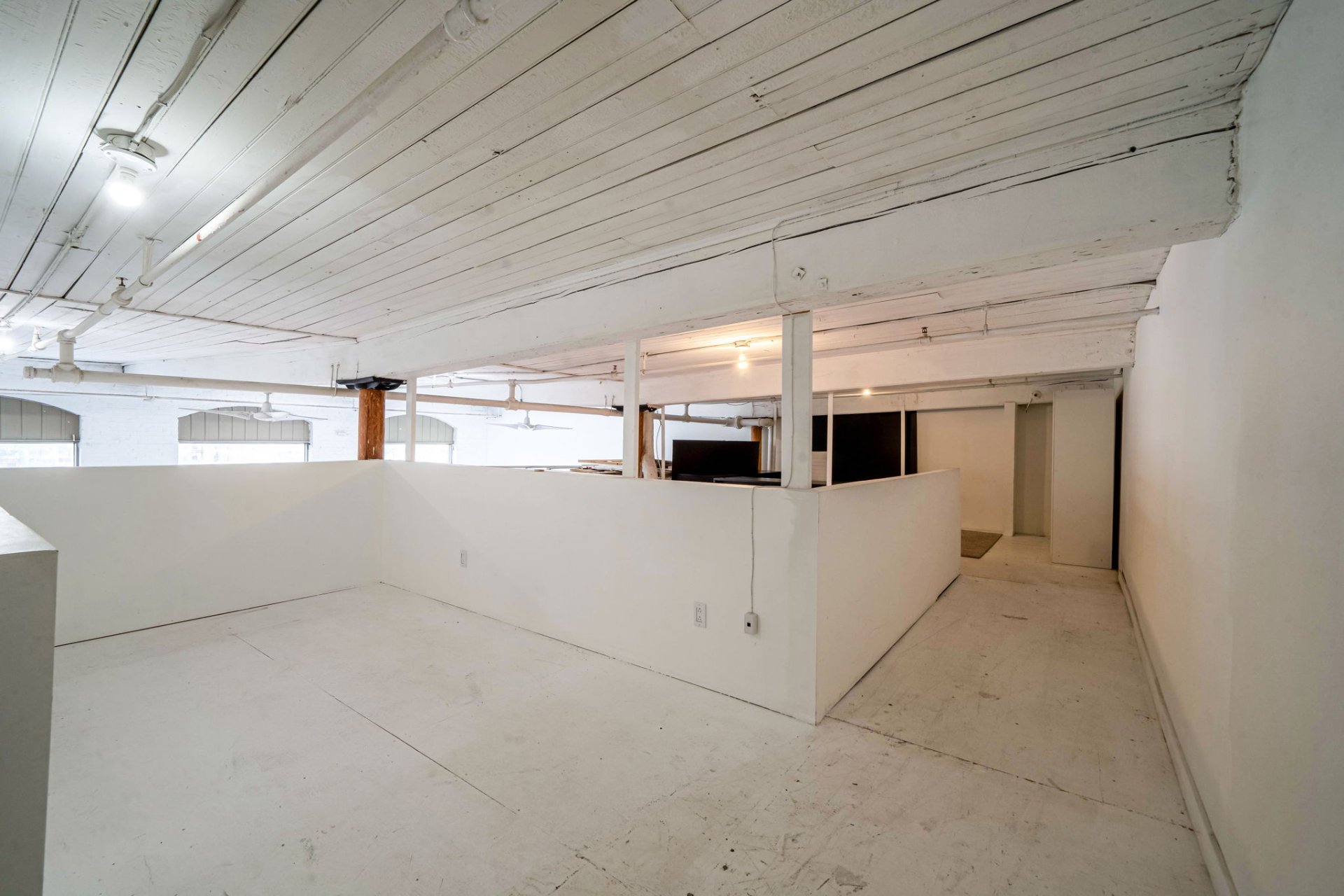 Photo - Mezzanine
