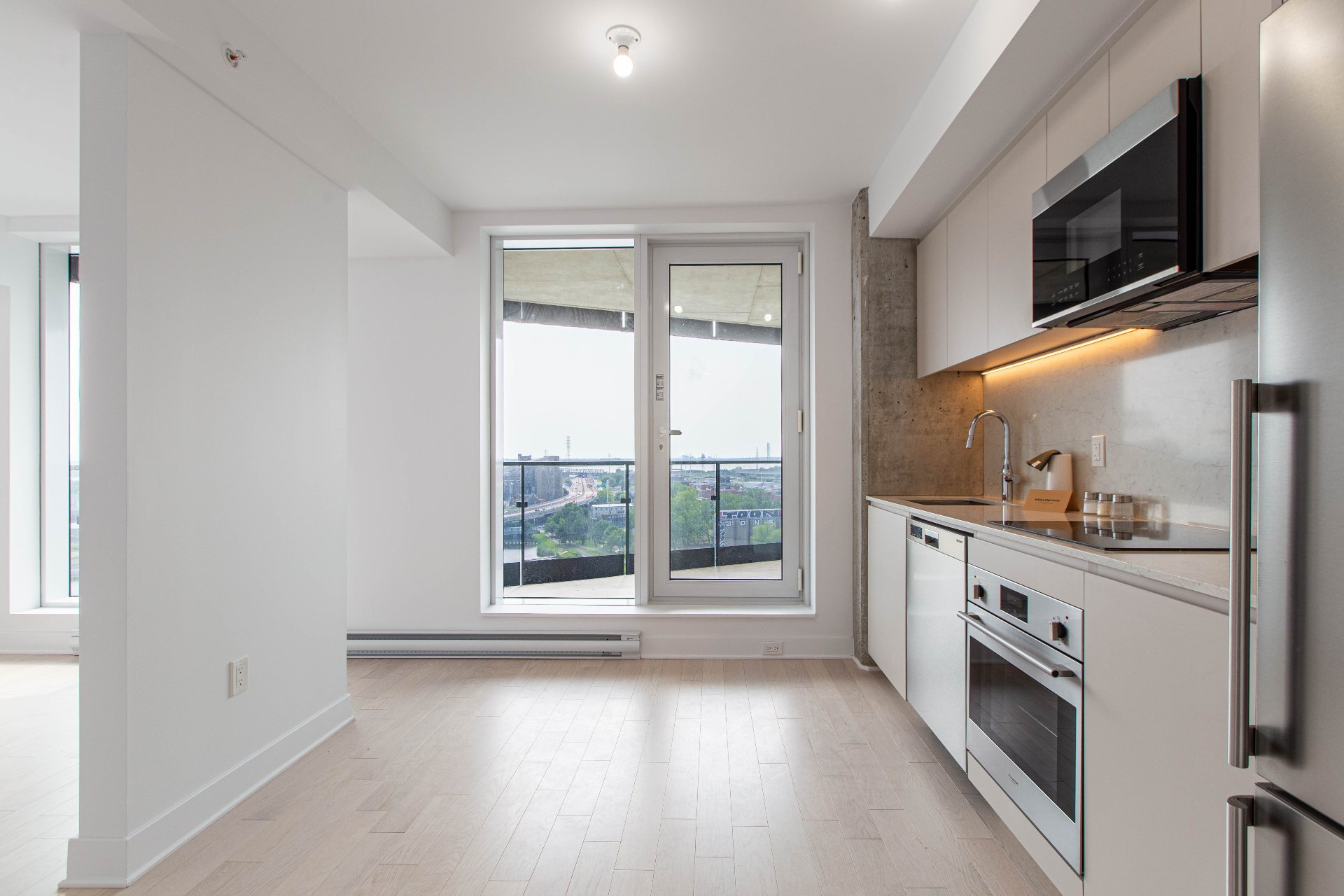 Photo - Kitchen