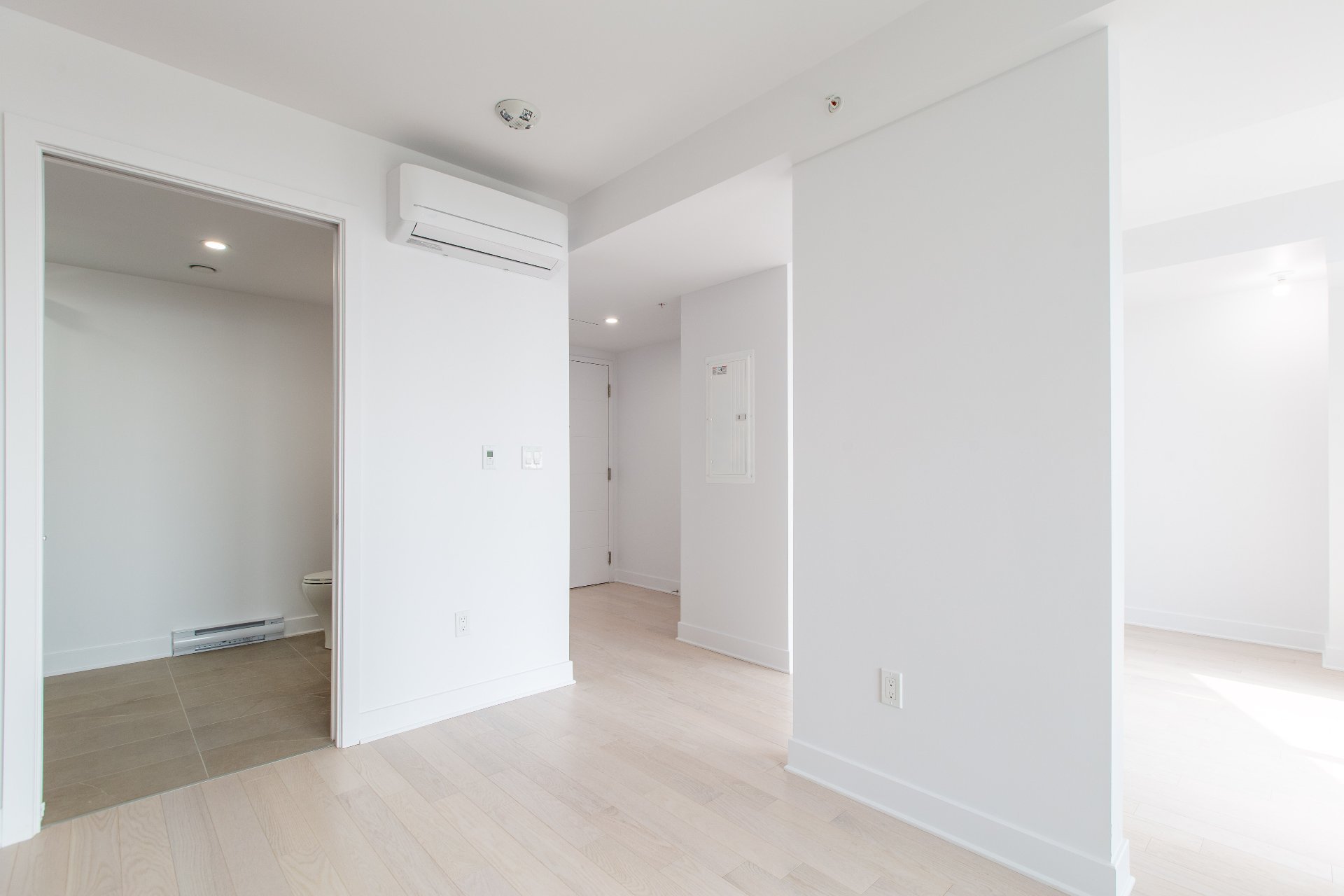 Photo - Interior