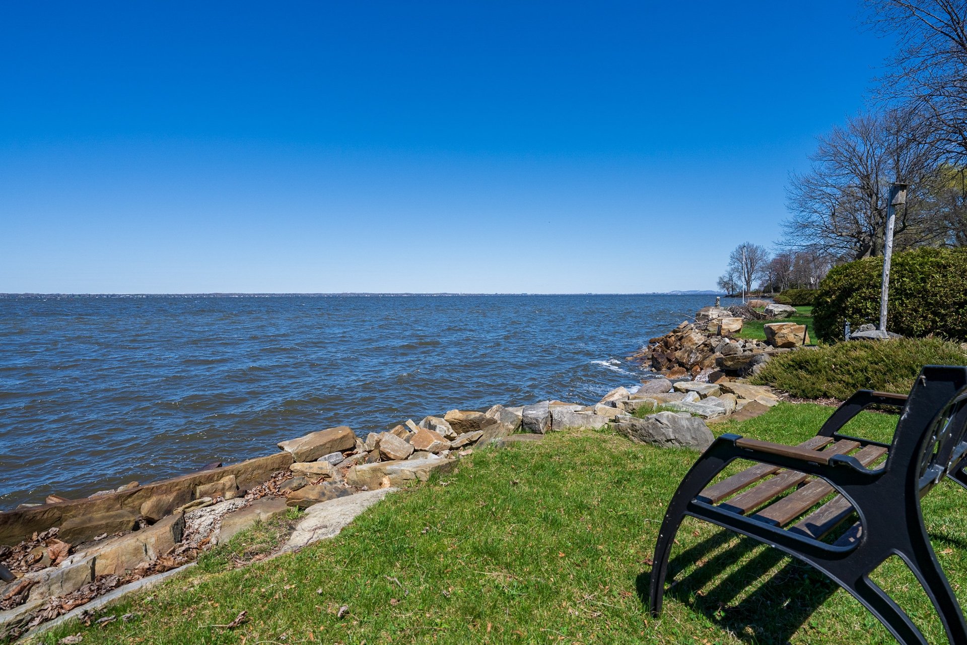Photo - Vue sur l'eau