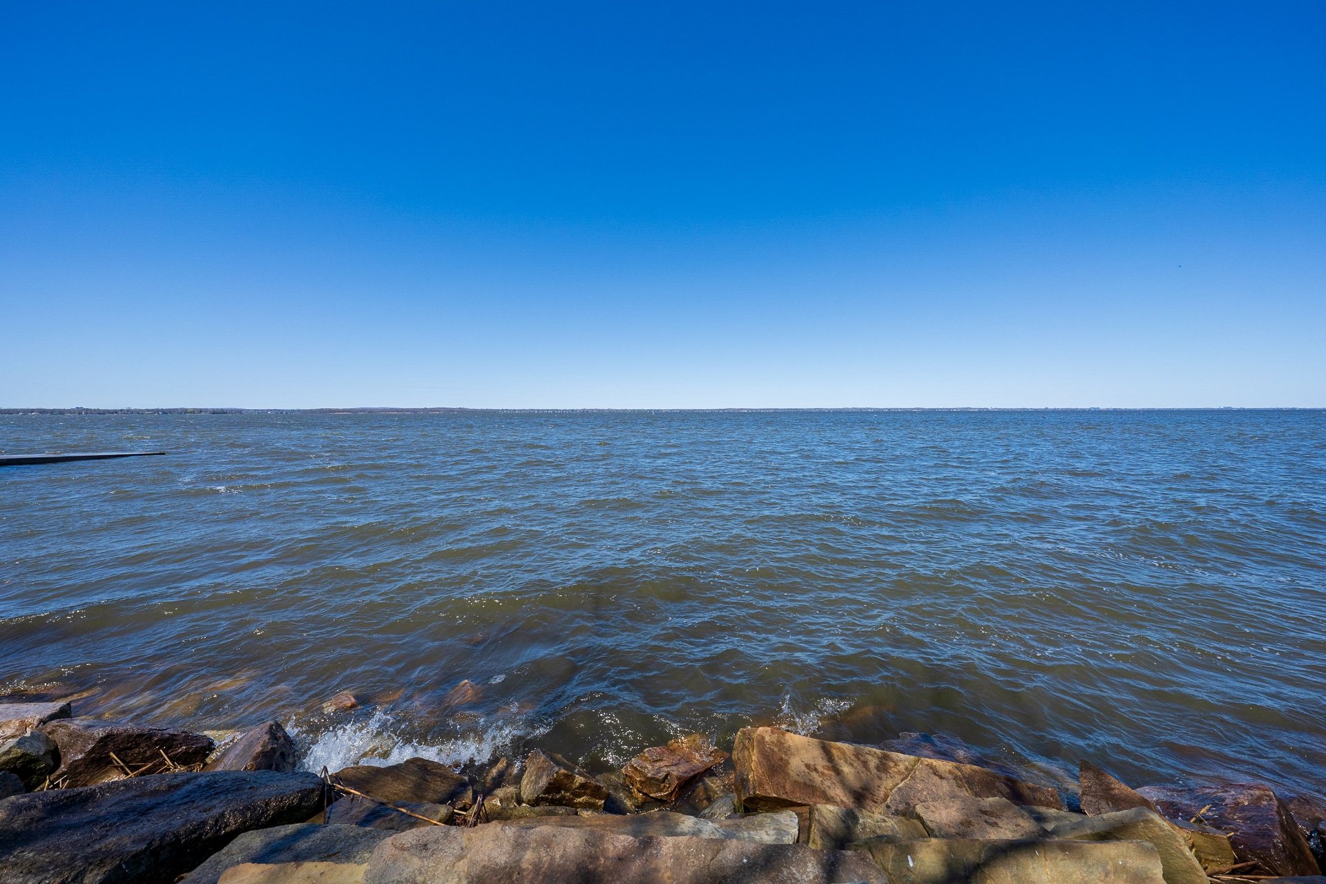 Photo - Vue sur l'eau