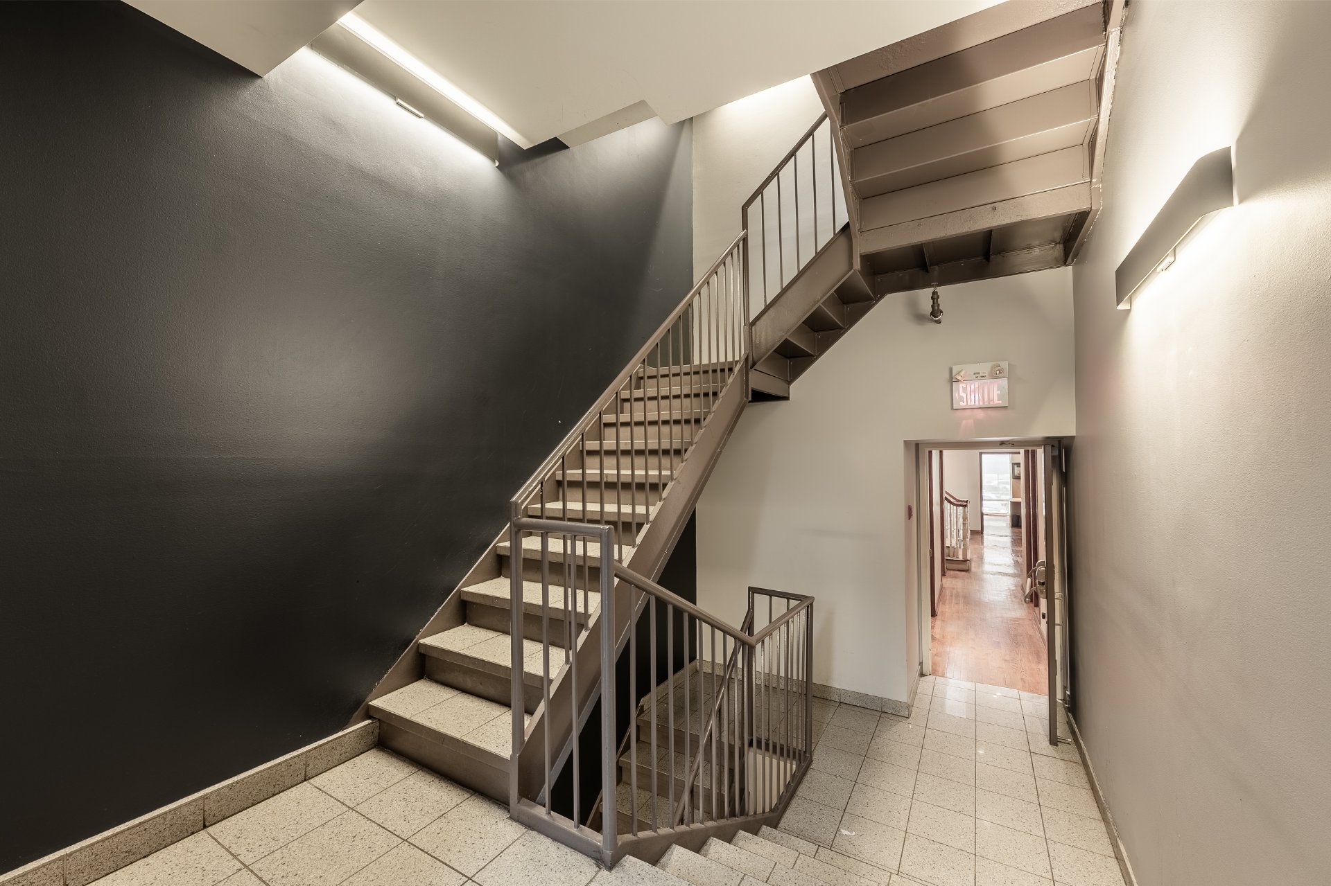 Photo - Escalier