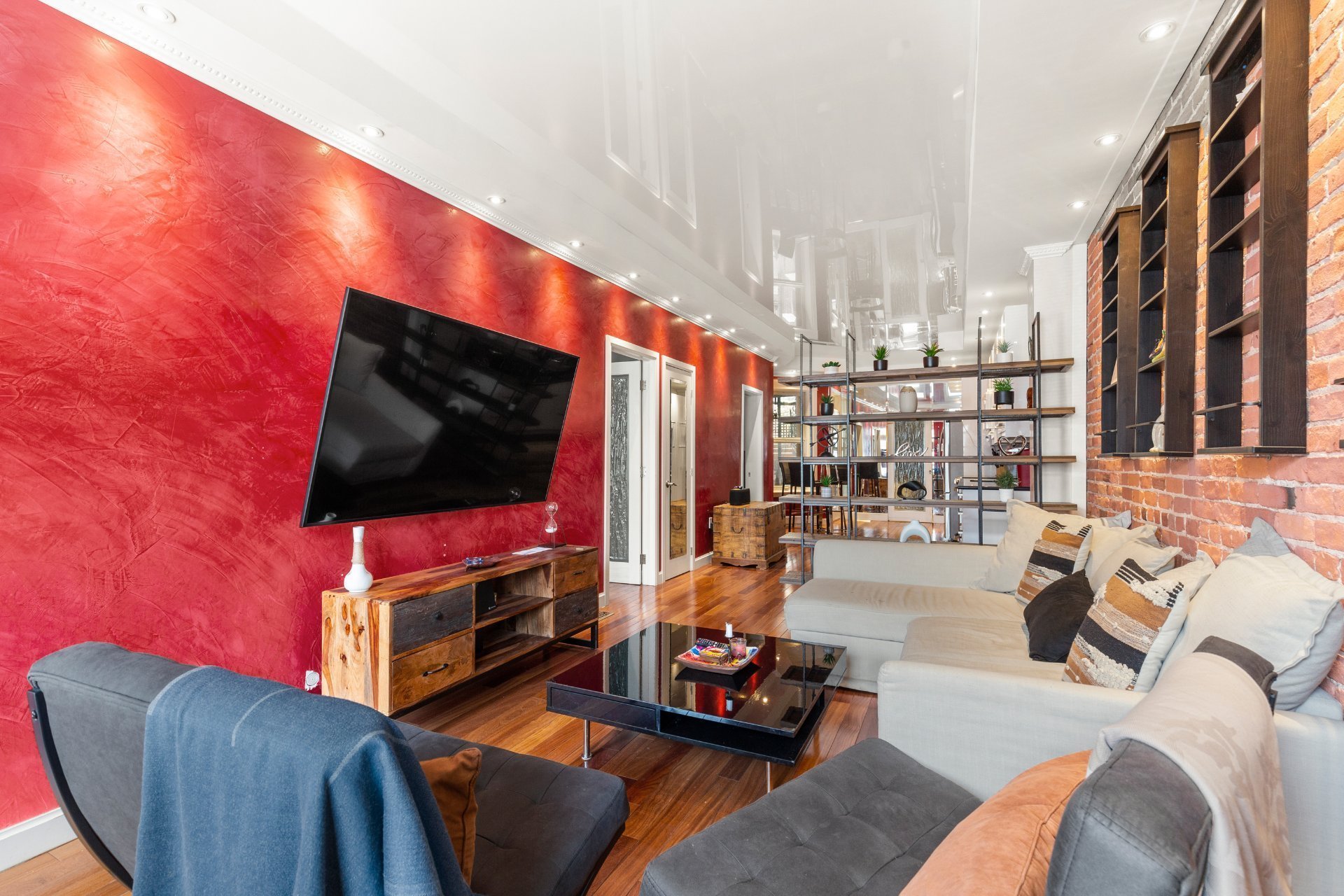Photo - Salon