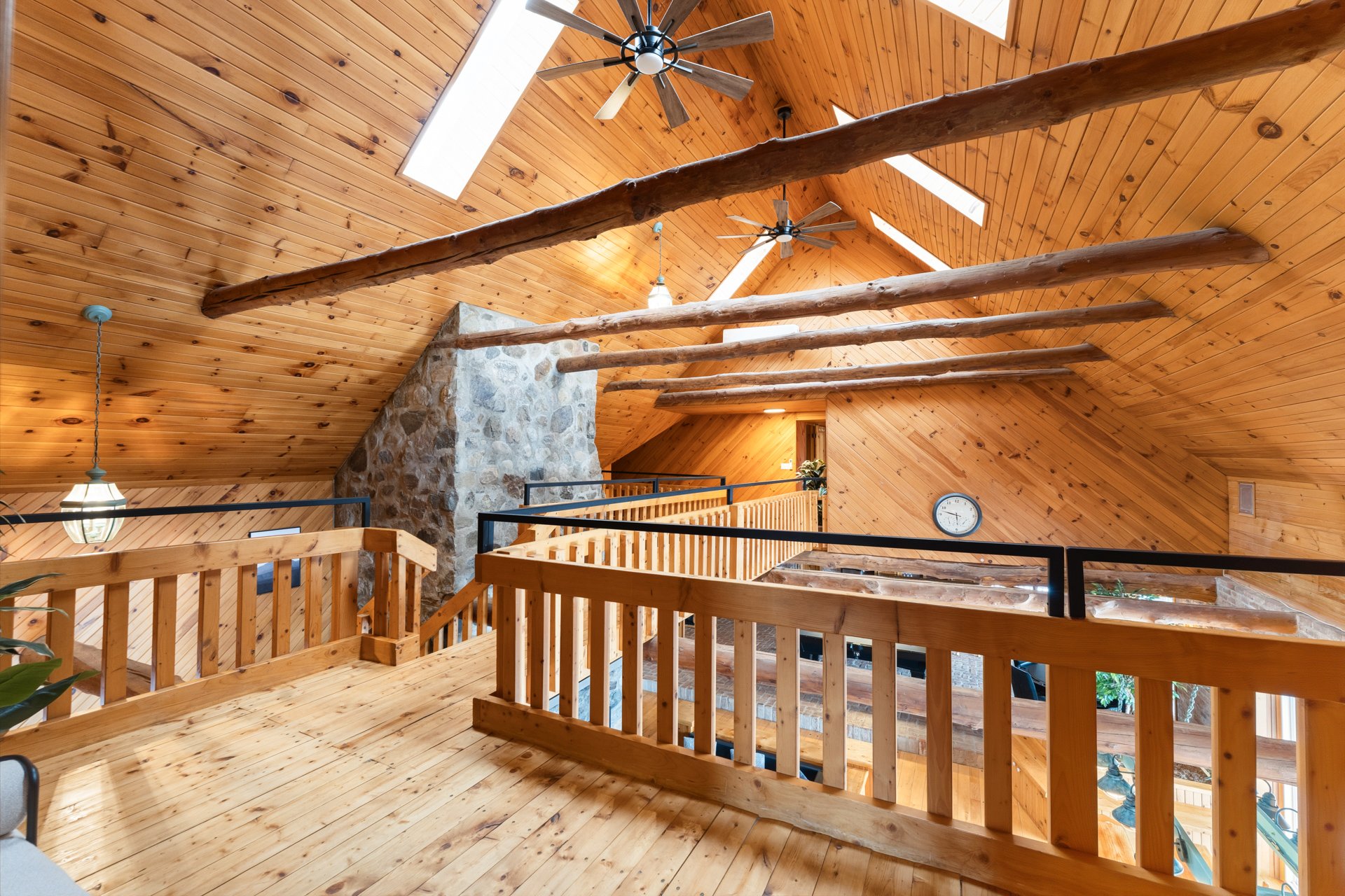Photo - Mezzanine