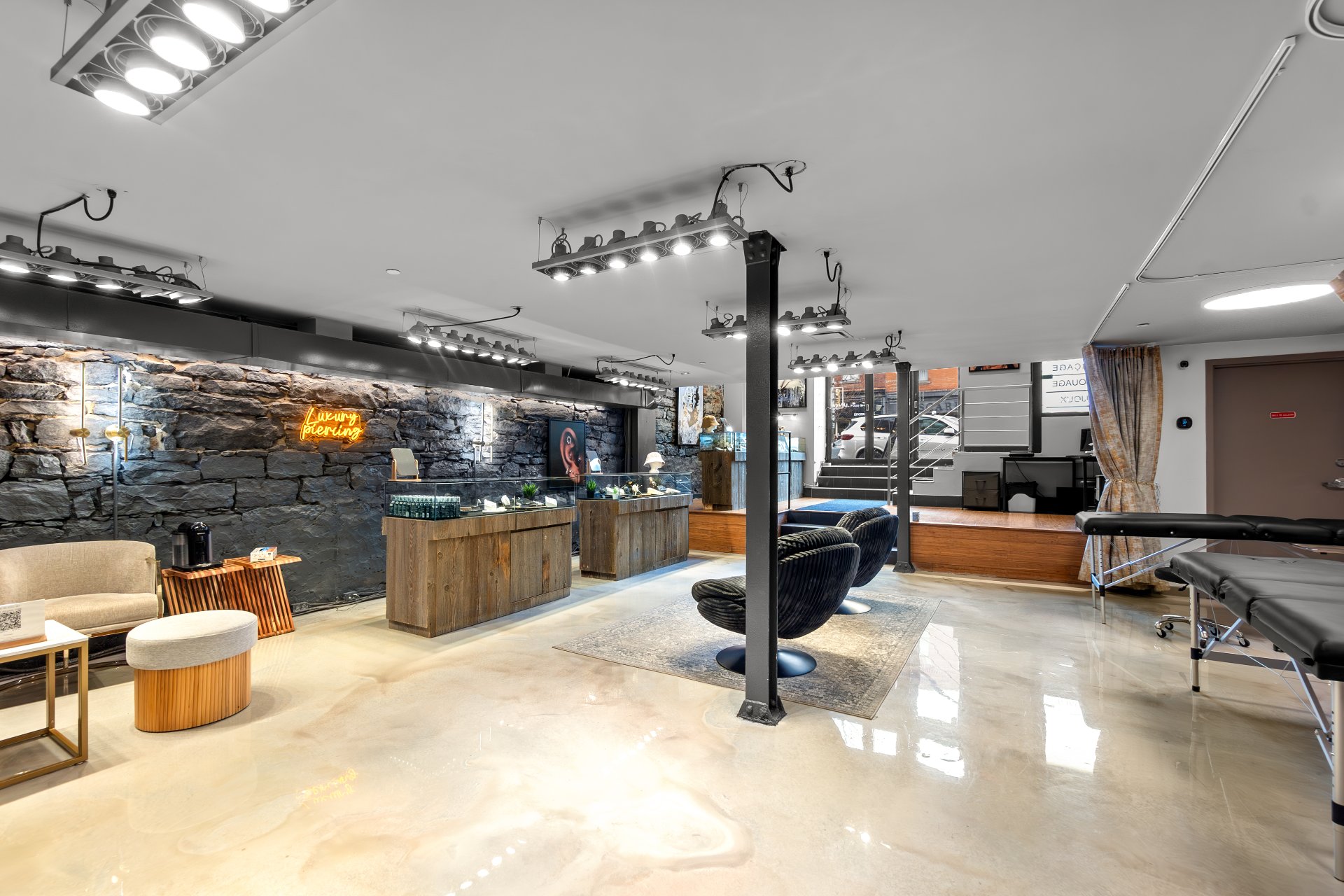 Photo - Interior