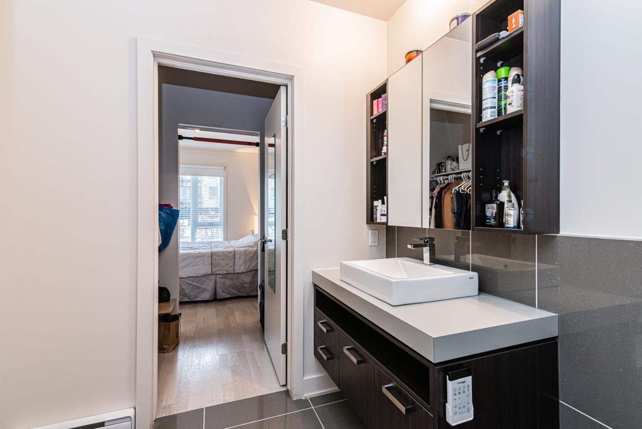 Photo - Ensuite bathroom