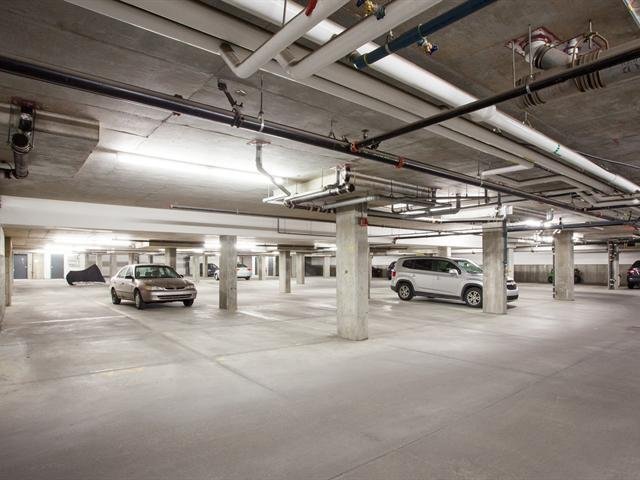 Photo - Parking
