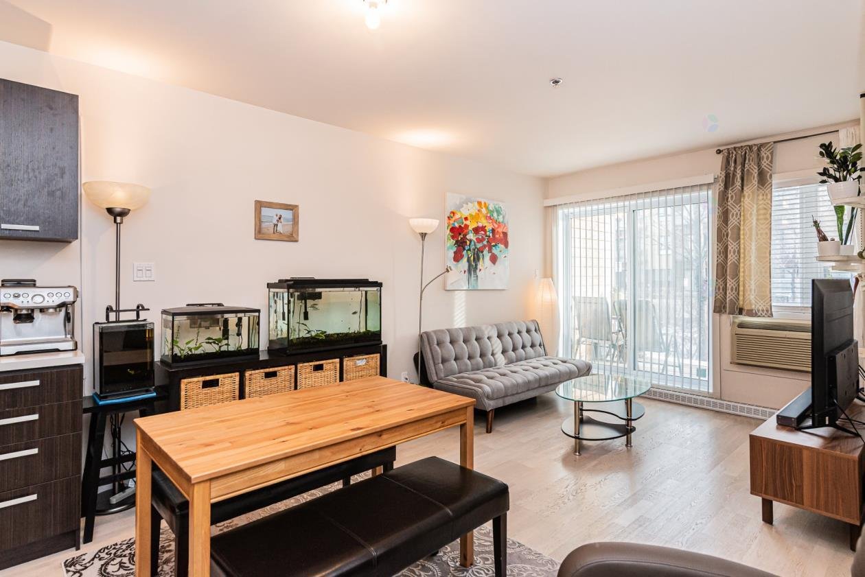 Photo - Dining room