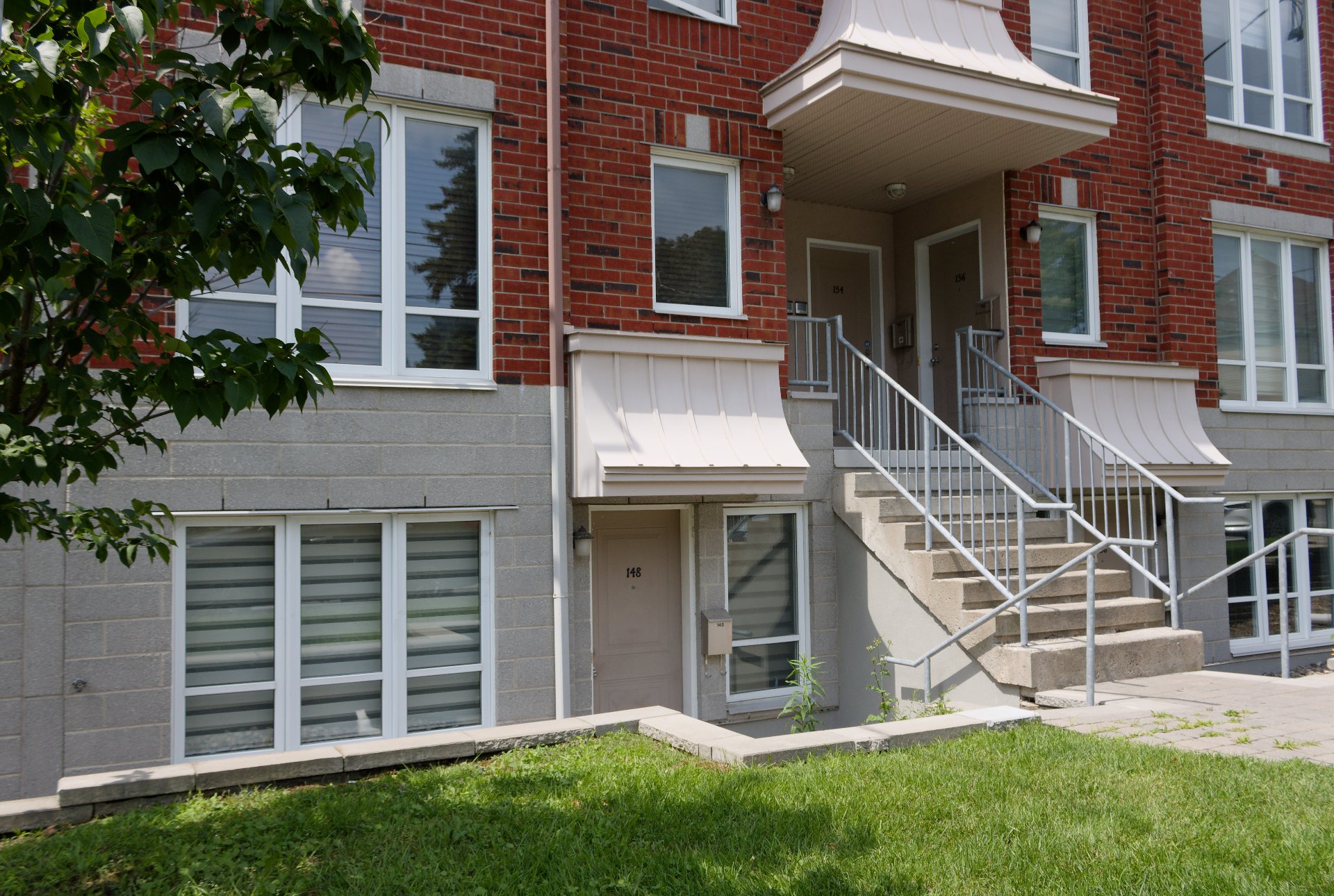 Photo - Frontage